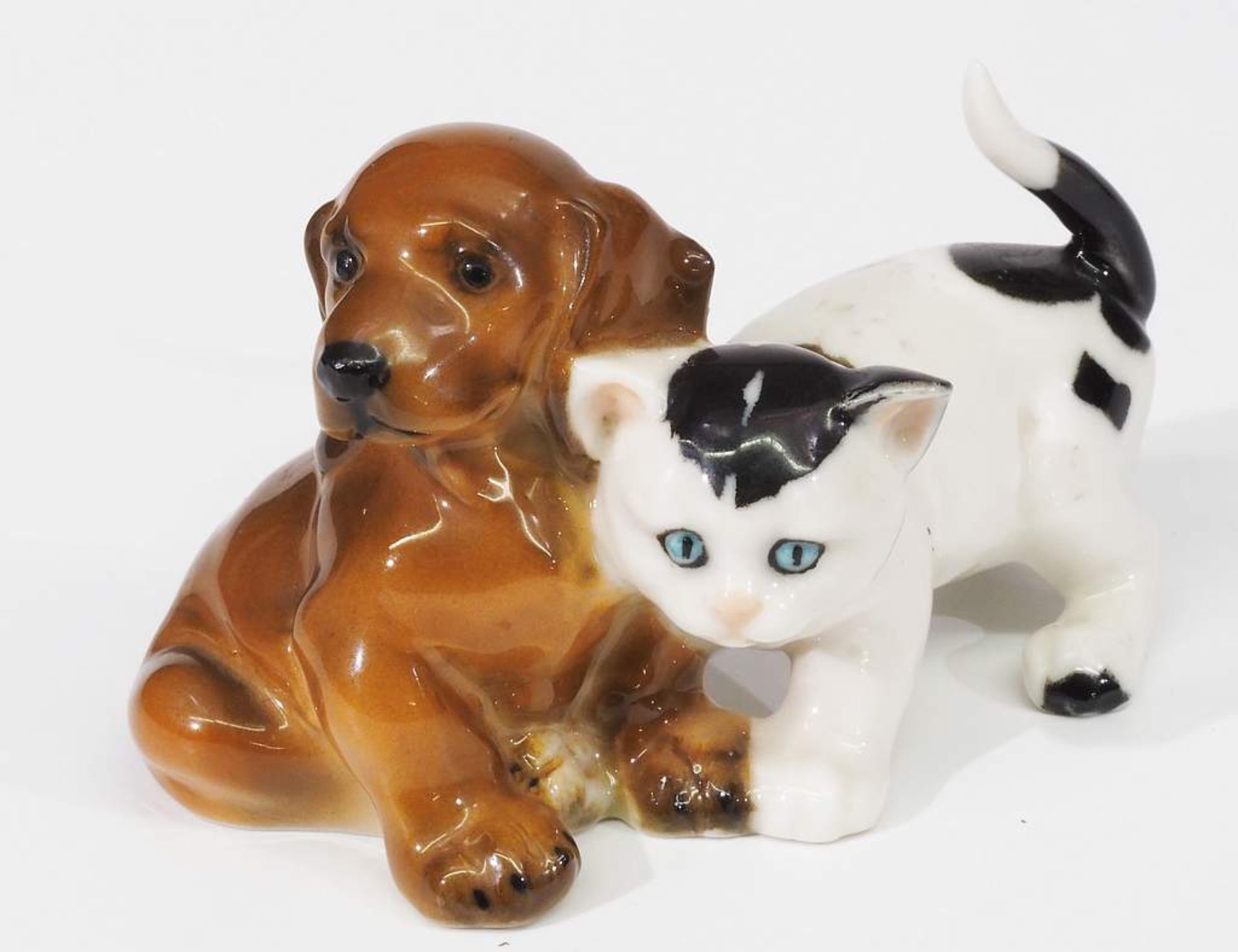 Miniatur-Tierfigurengruppe "Dackelwelpe mit Katze", HUTSCHENREUTHER, 20. Jahrhundert. - Bild 2 aus 5