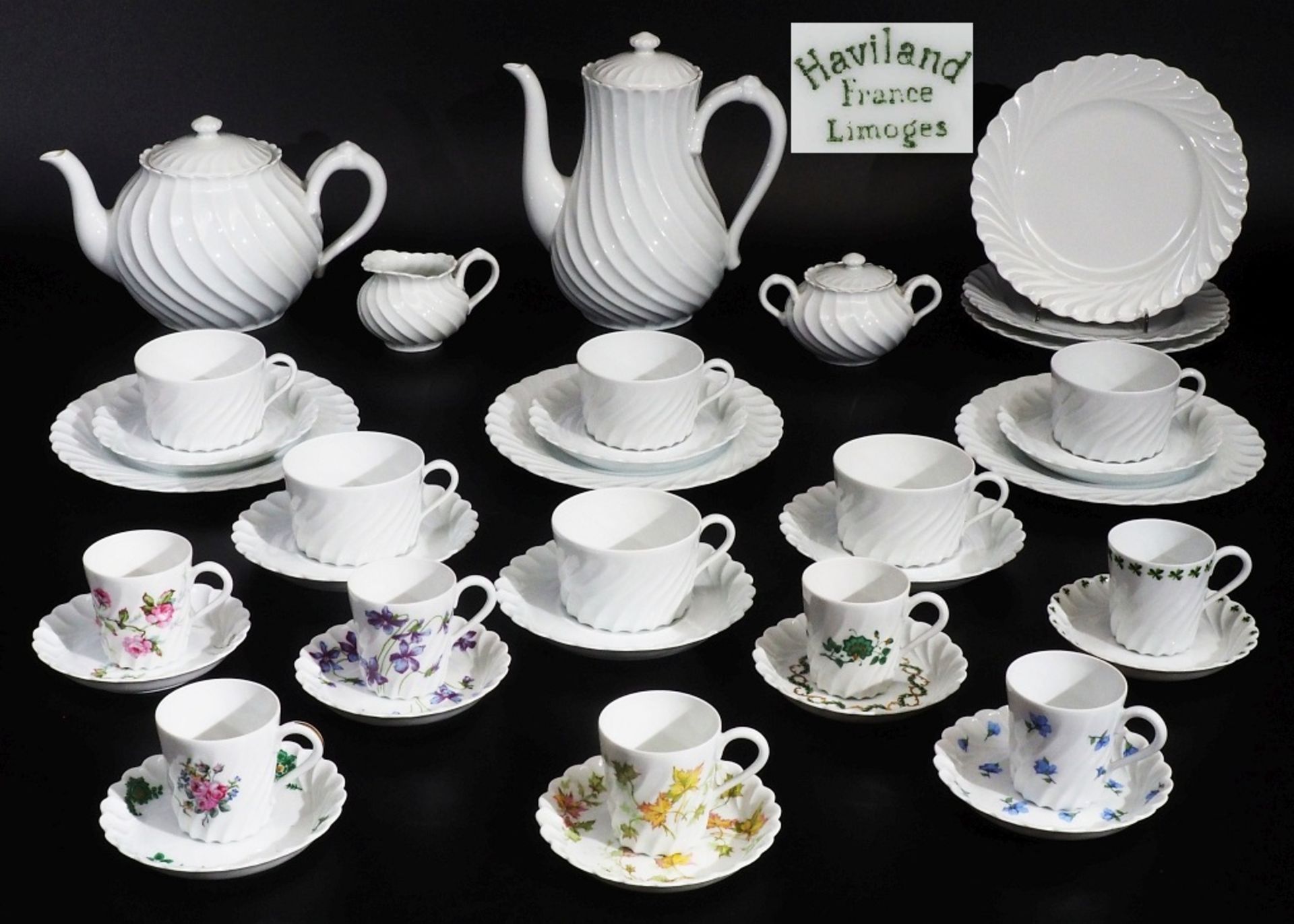 Kaffee- und Teeservice Haviland LIMOGES/France. Dekor "gerippt".