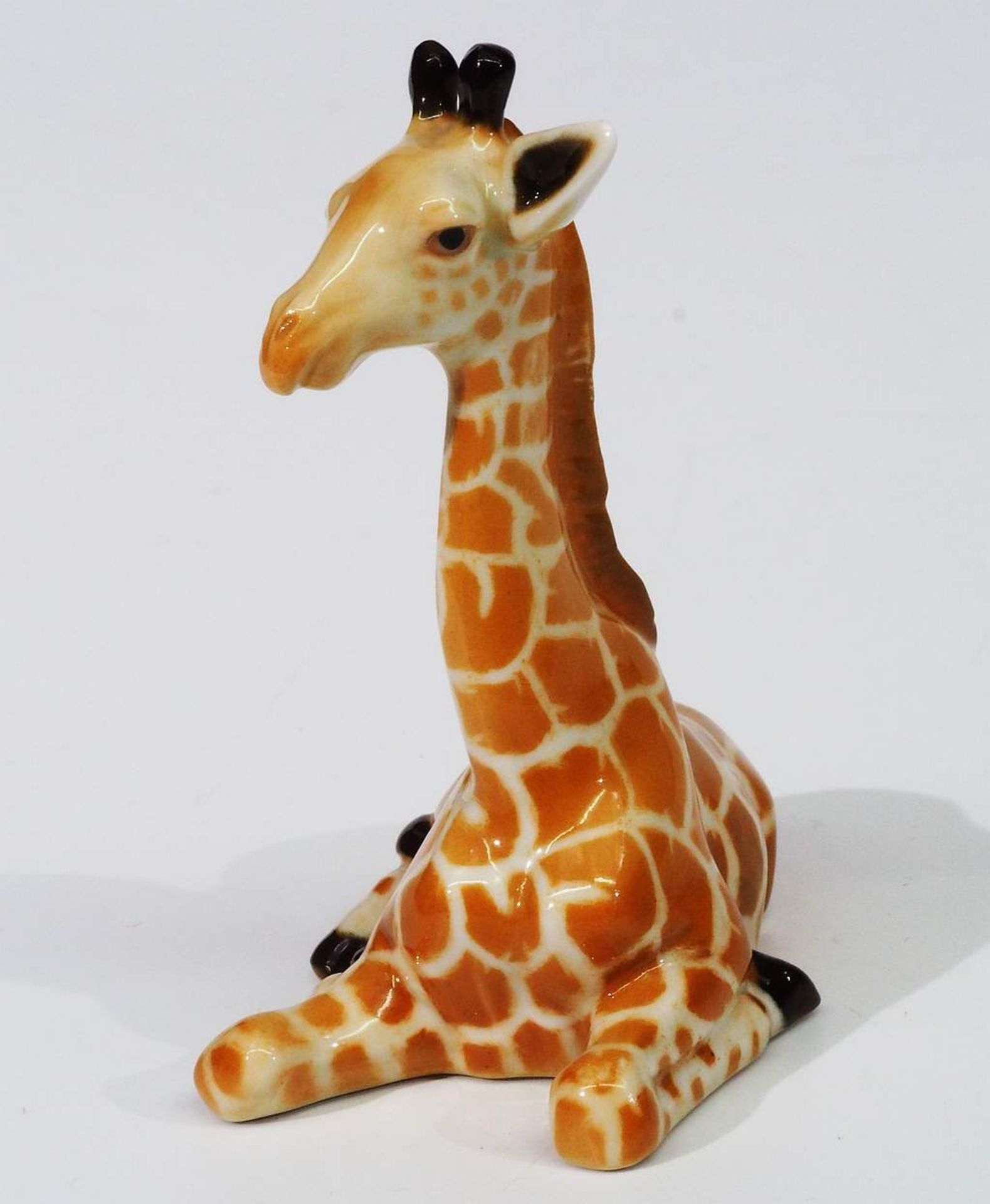 Miniatur "liegendes Giraffenbaby", HUTSCHENREUTHER, nach 1980. - Bild 3 aus 6