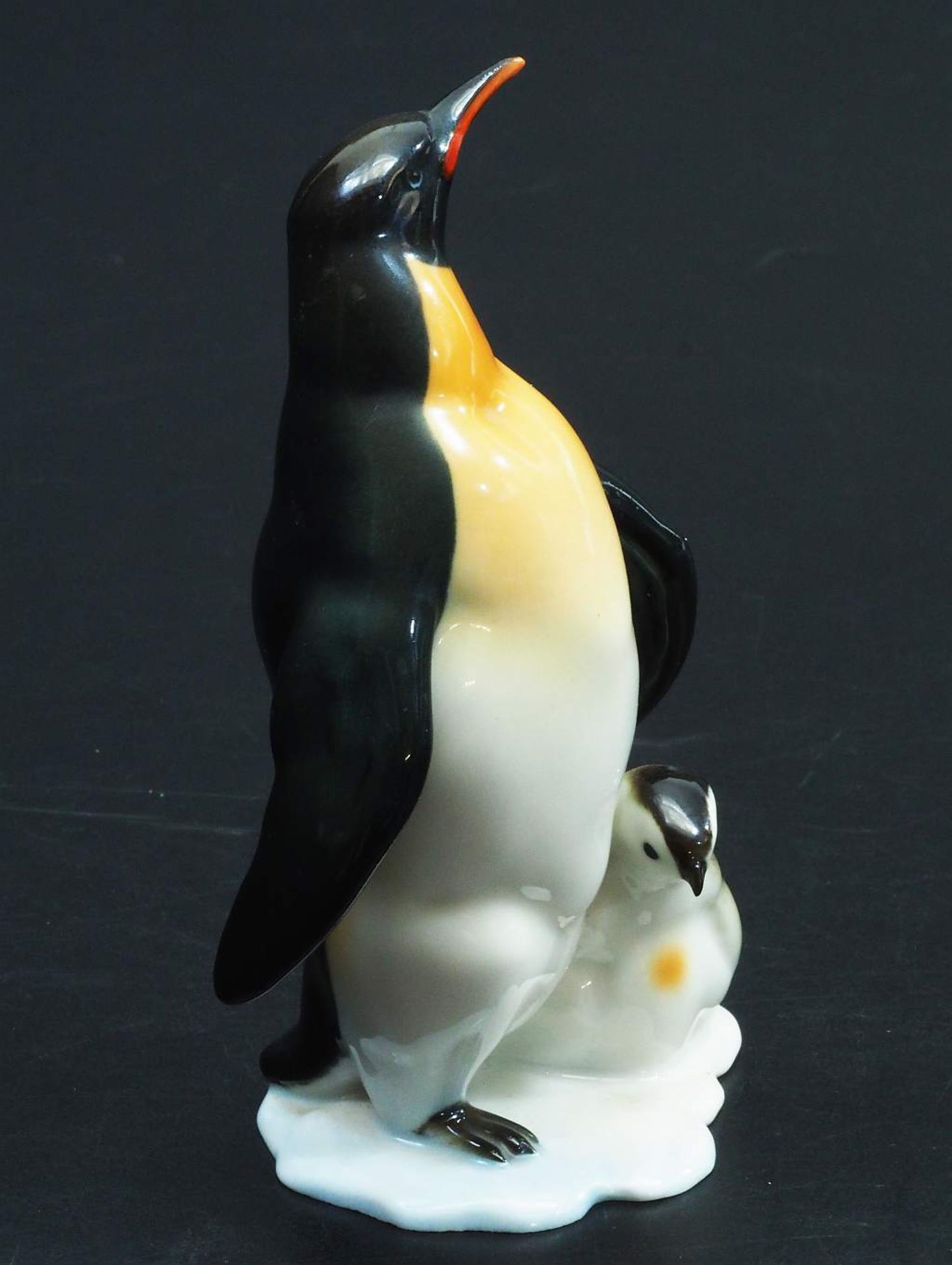 Figurengruppe Pinguin mit Jungem auf Sockel. HUTSCHENREUTHER/Germany. - Bild 2 aus 7