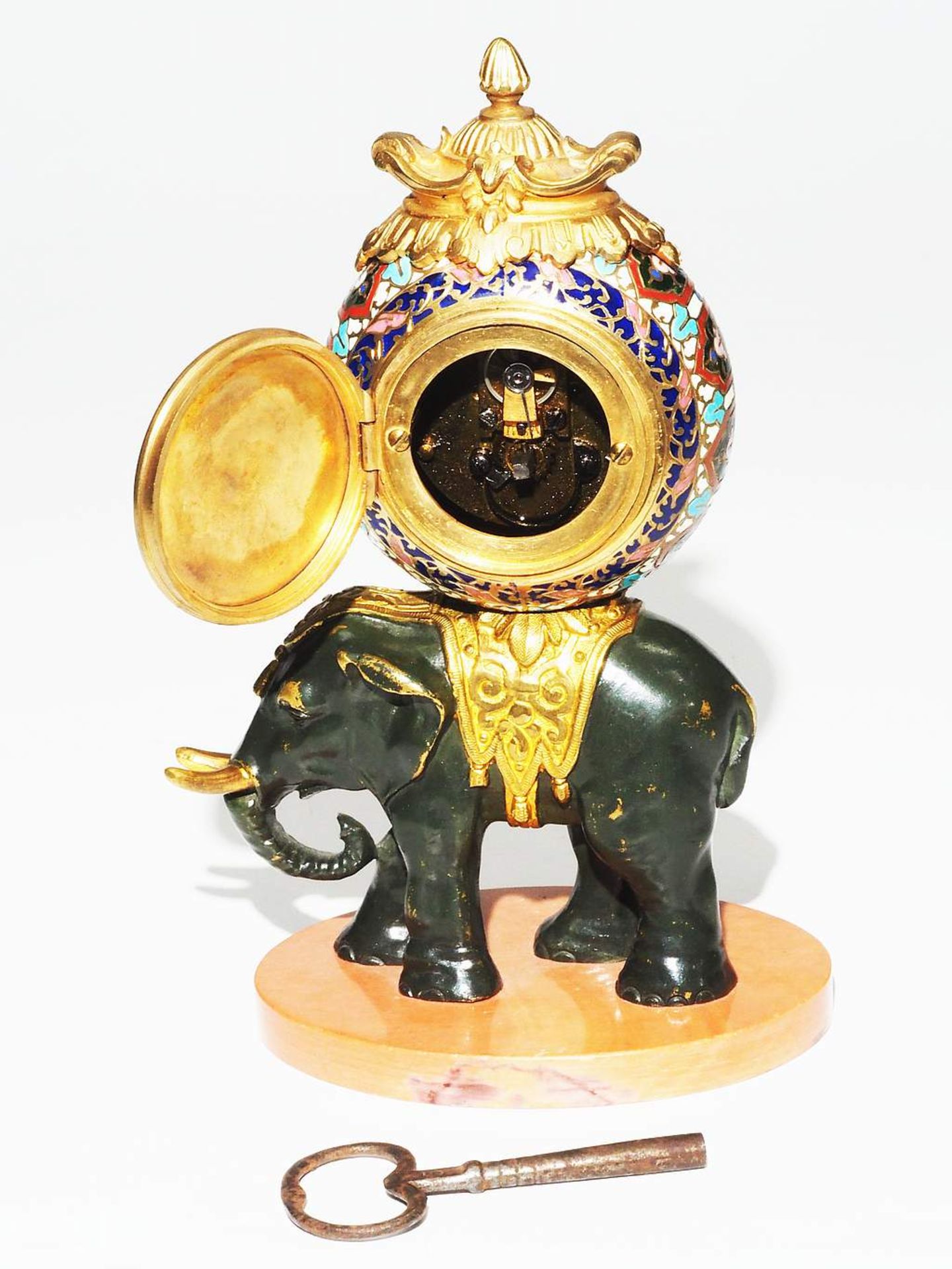 Bronzeelefant mit Uhr. - Bild 6 aus 8