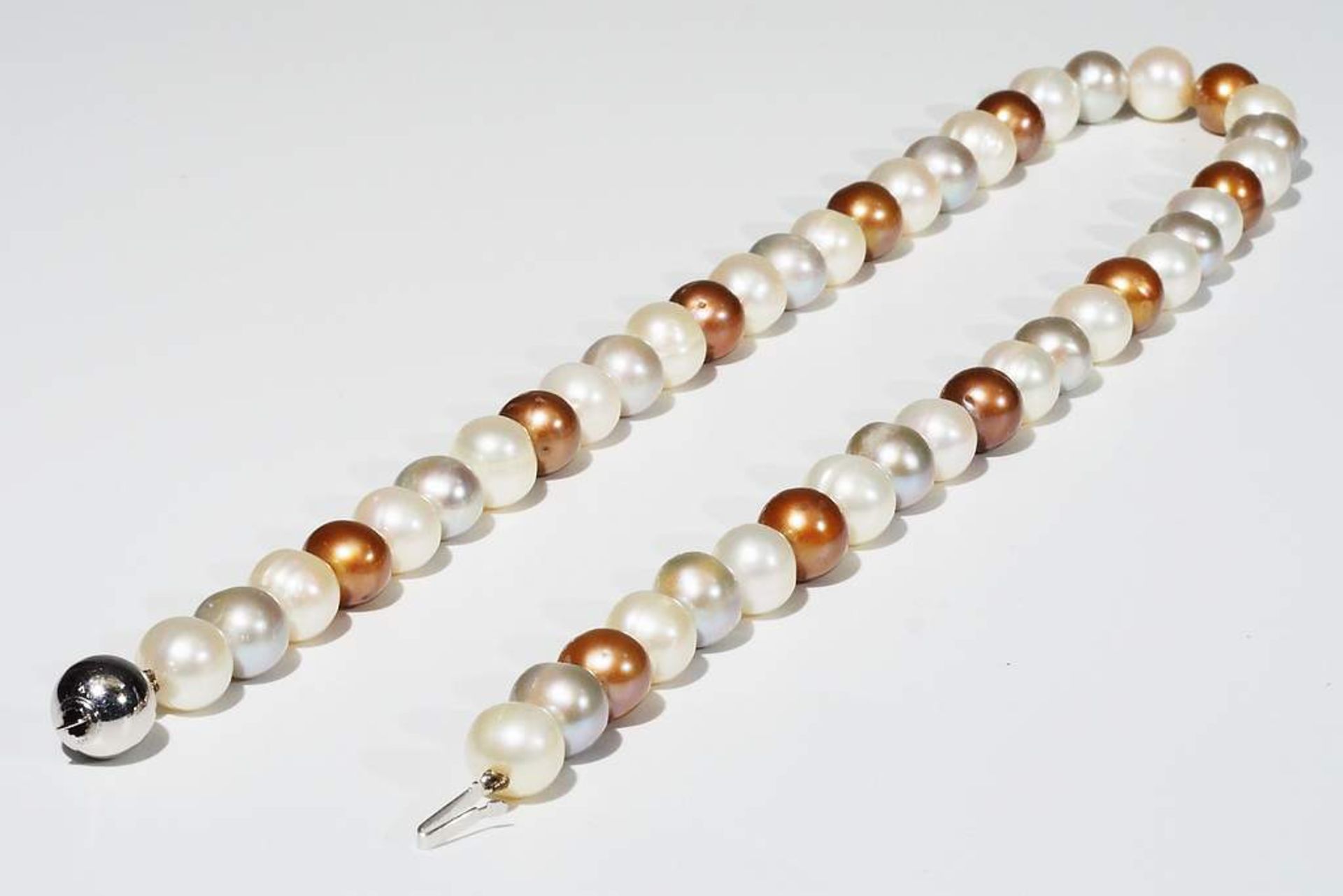 Multicolor Perlenkette mit 585er Weißgoldverschluß. - Bild 6 aus 6