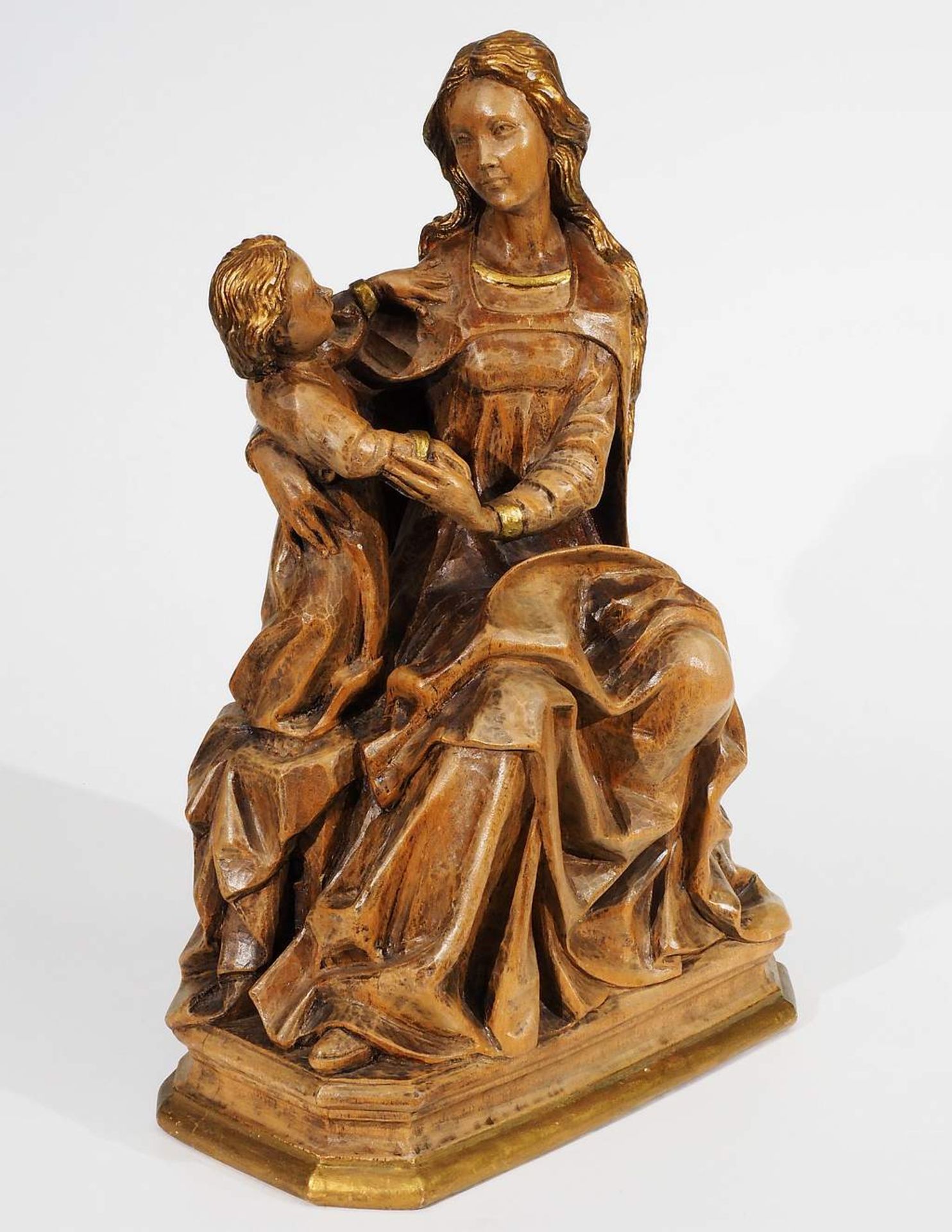 Jugendliche Madonna mit Kind auf Sockel in Form eines Kirchenschiffs, 20. Jahrhundert. - Image 3 of 6