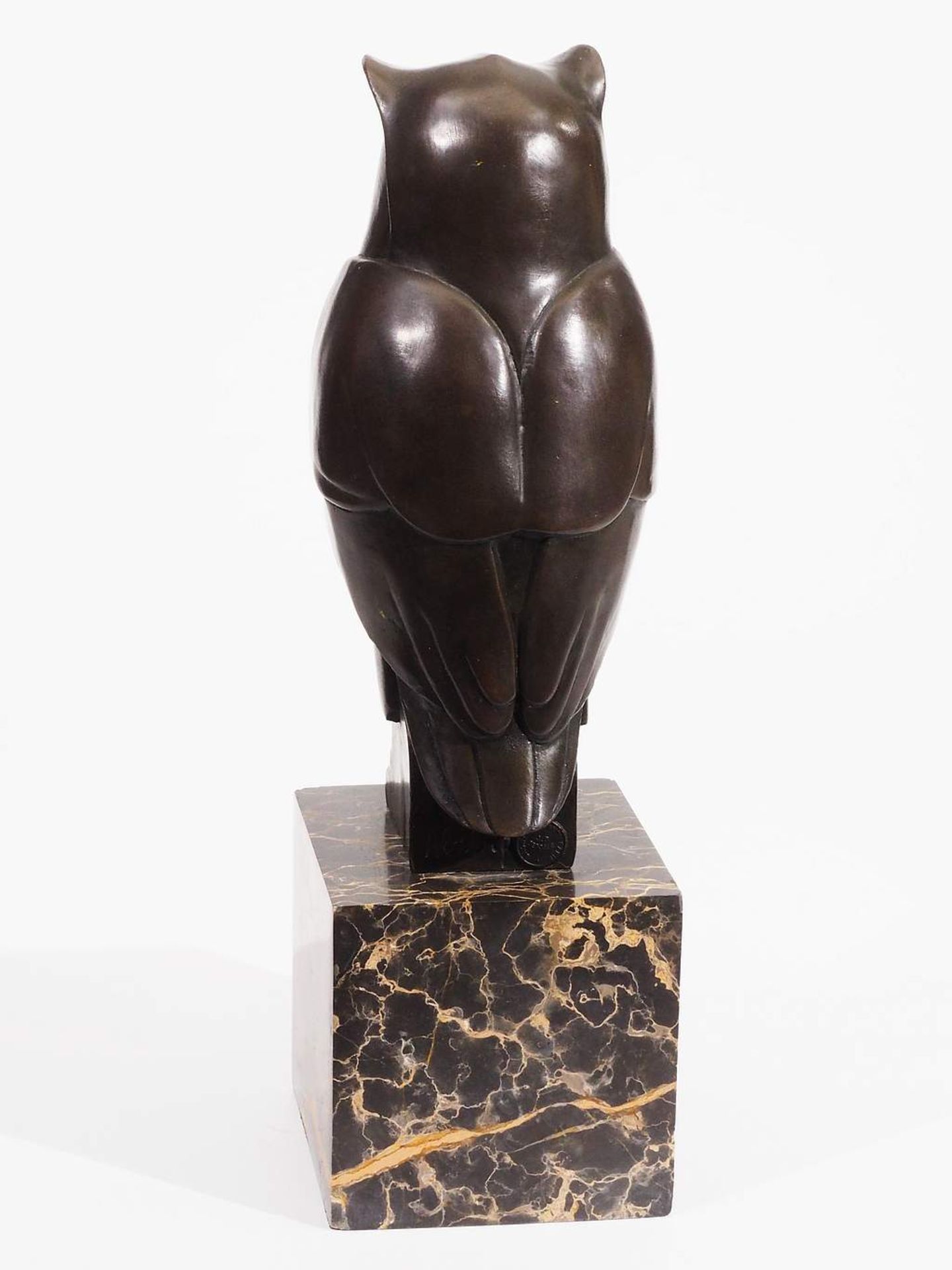 Große Bronze - Eule/Uhu im Art Déco-Stil auf hohem Marmorstein- Podest - Bild 4 aus 7