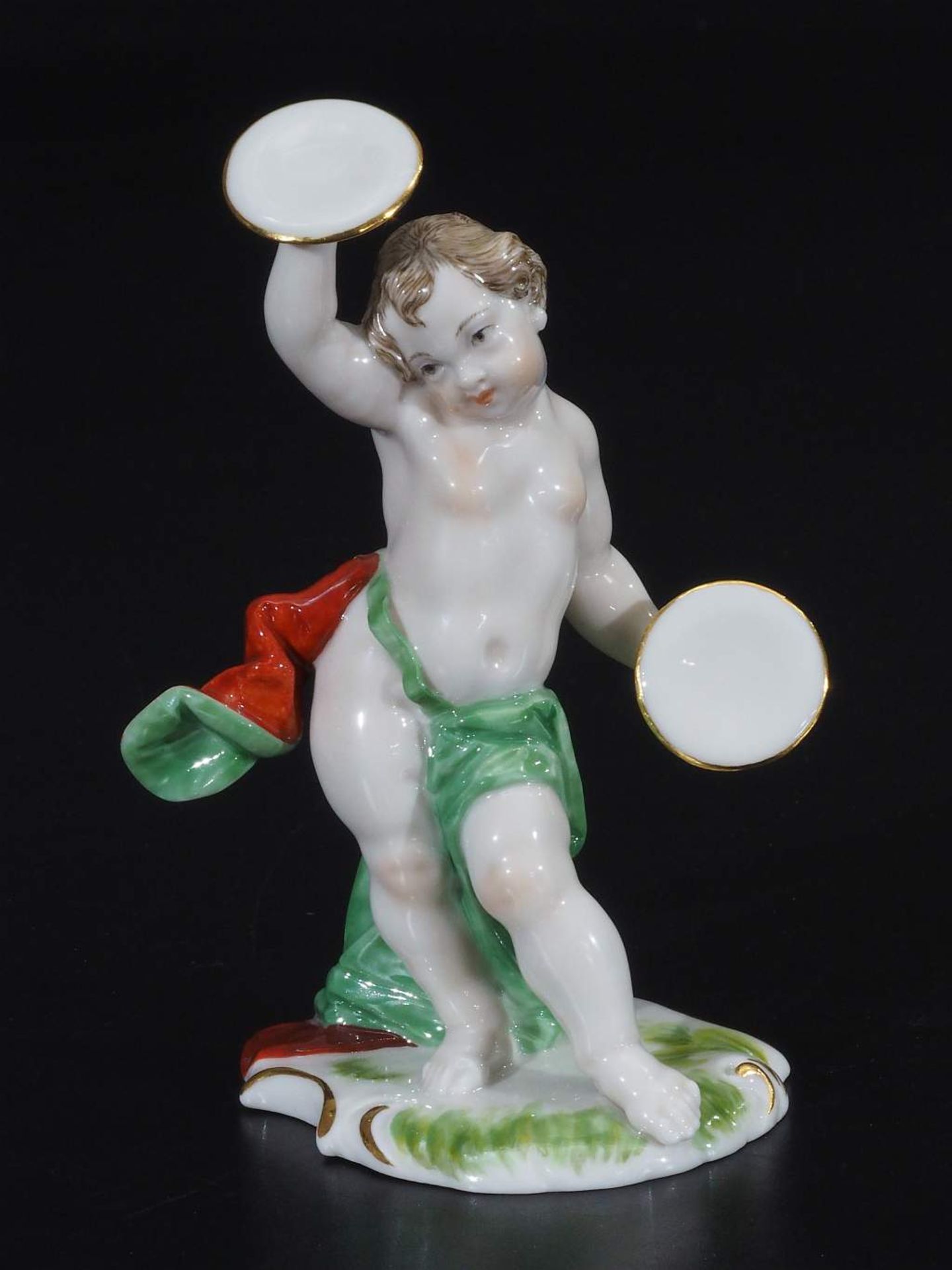 Putto mit Schlagbecken. NYMPHENBURG, Modell Nr. 346. - Bild 2 aus 7