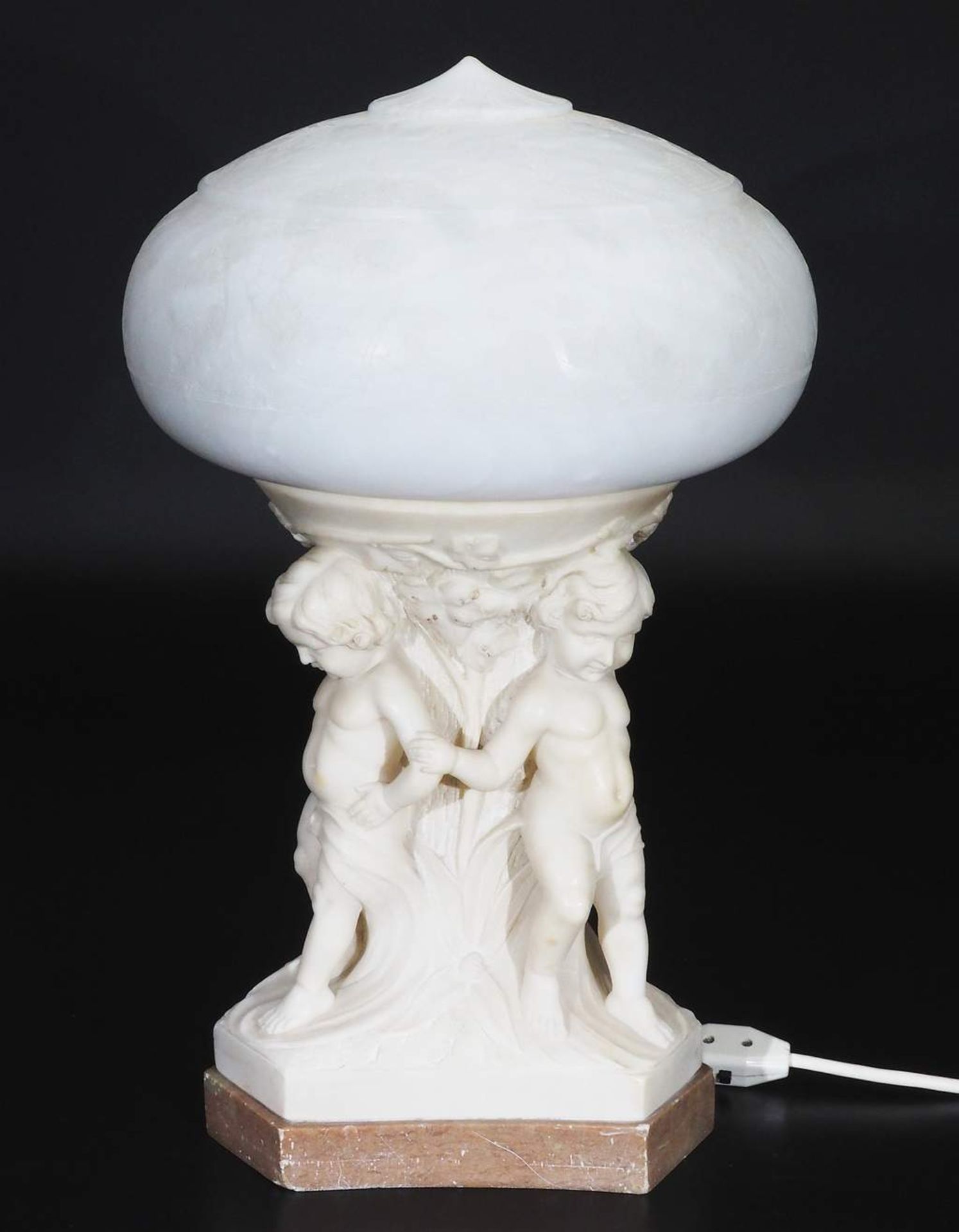 Alabaster Kommodenleuchte. MELANI, Salvatore, italienischer Bildhauer.