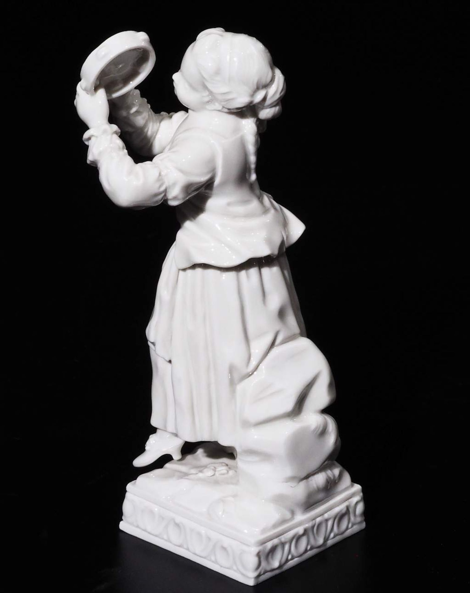 Gärtnerkind MEISSEN "Tanzendes Mädchen mit Tamburin". - Bild 5 aus 7