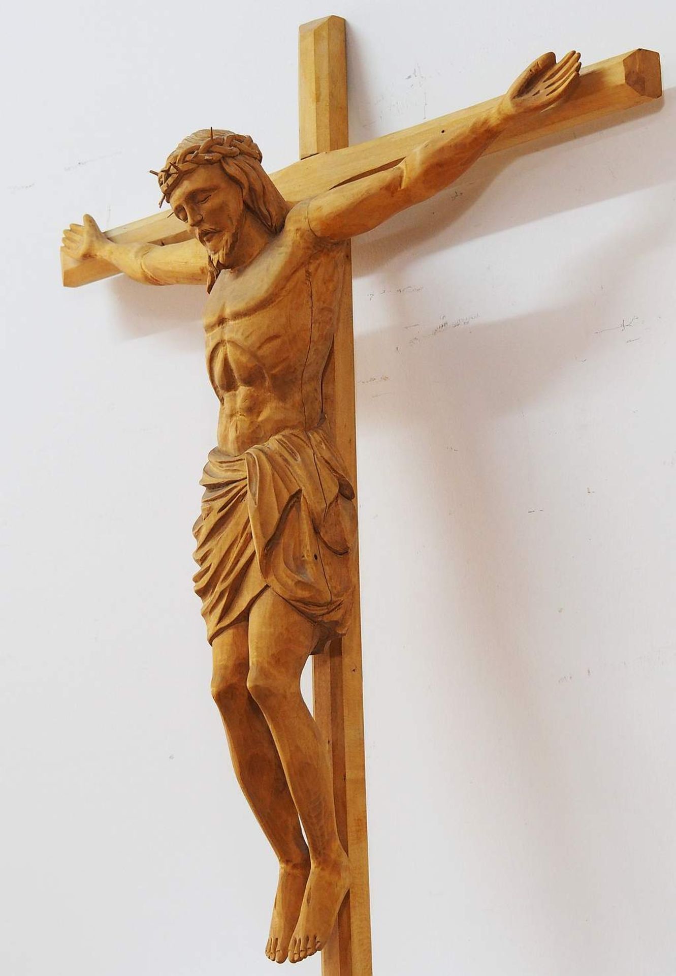 Gekreuzigter Christus. BRAUSSE, Gerhard, geb. 1960, tätig mit Atelier in Steinkirchen - Bild 4 aus 6