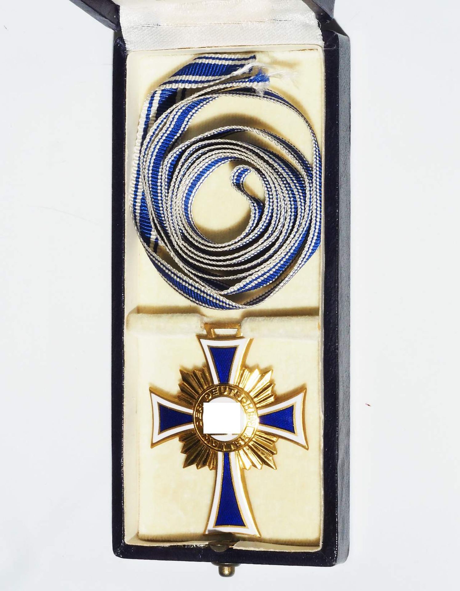 Ehrenkreuz der deutschen Mutter "Mutterverdienstkreuz in Gold", 2. Weltkrieg. - Bild 2 aus 4