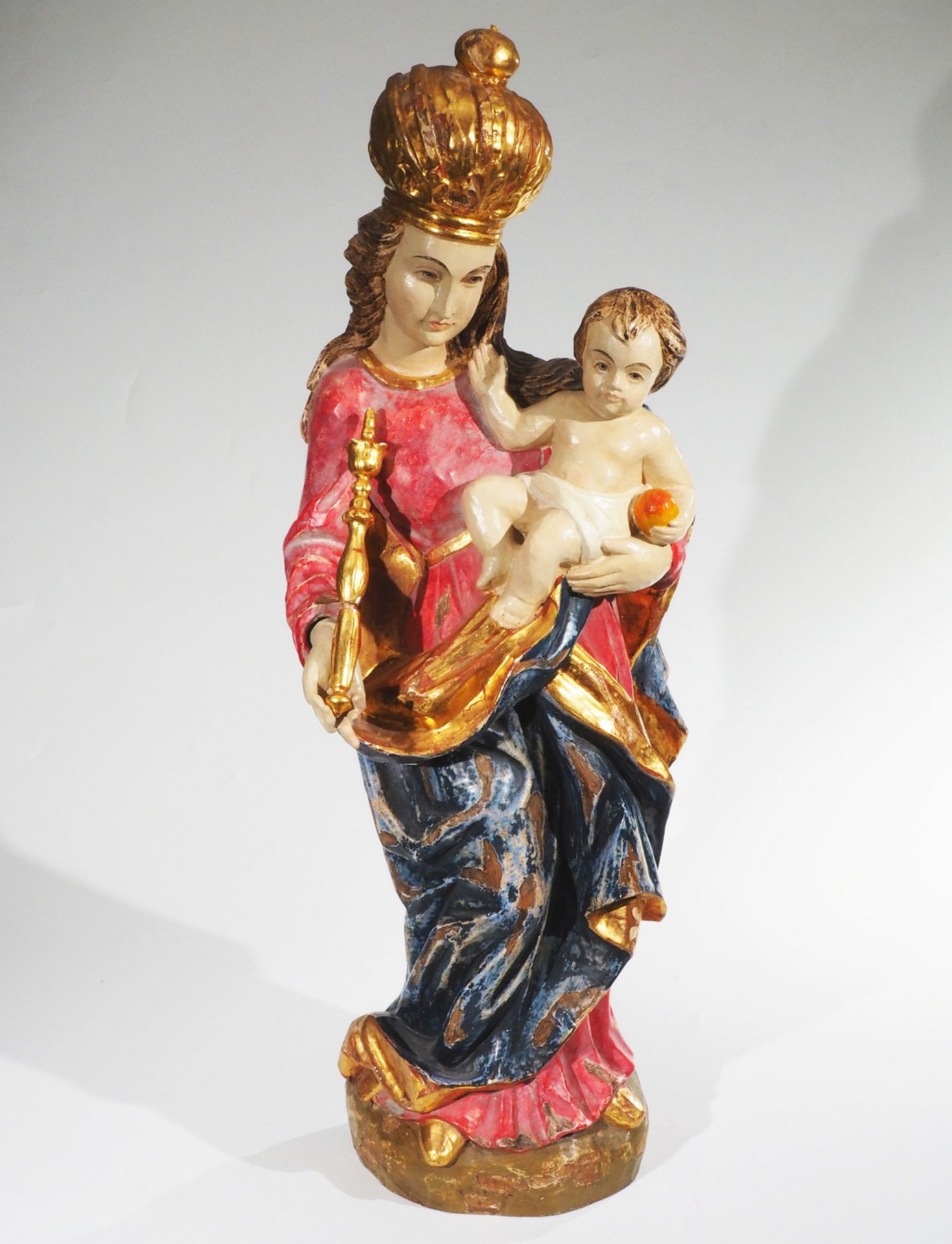 Stehende bekrönte Madanna, (sogenannte Apfelmadonna),