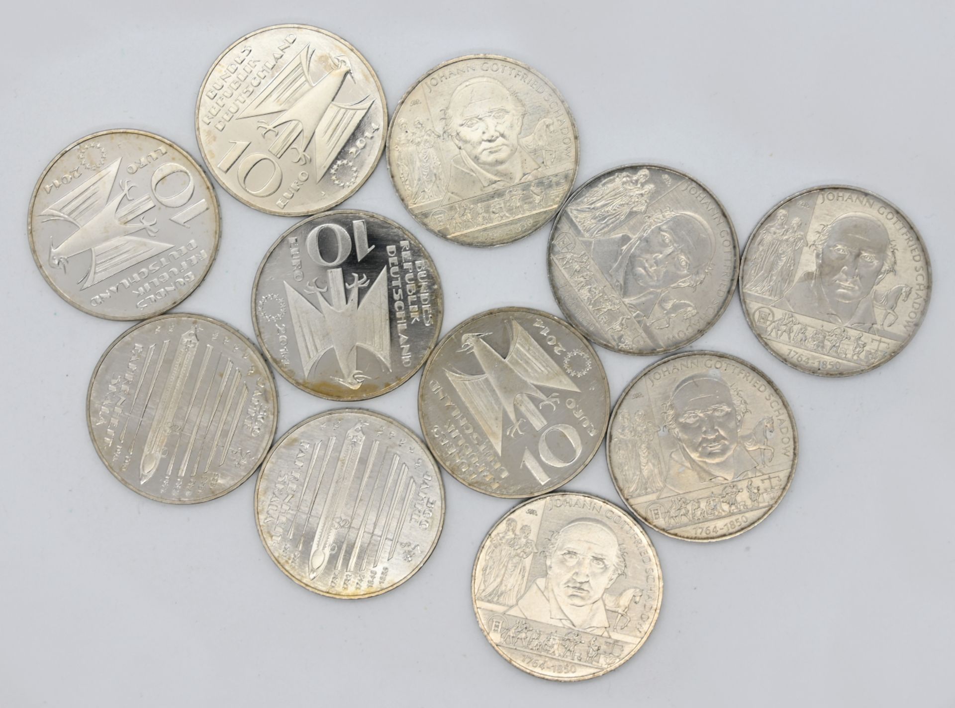 1 Konv. Münzen/Medaillen Si. u.a. Sonderprägungen "10 Euro", "20 Euro" u.a. im Karton
