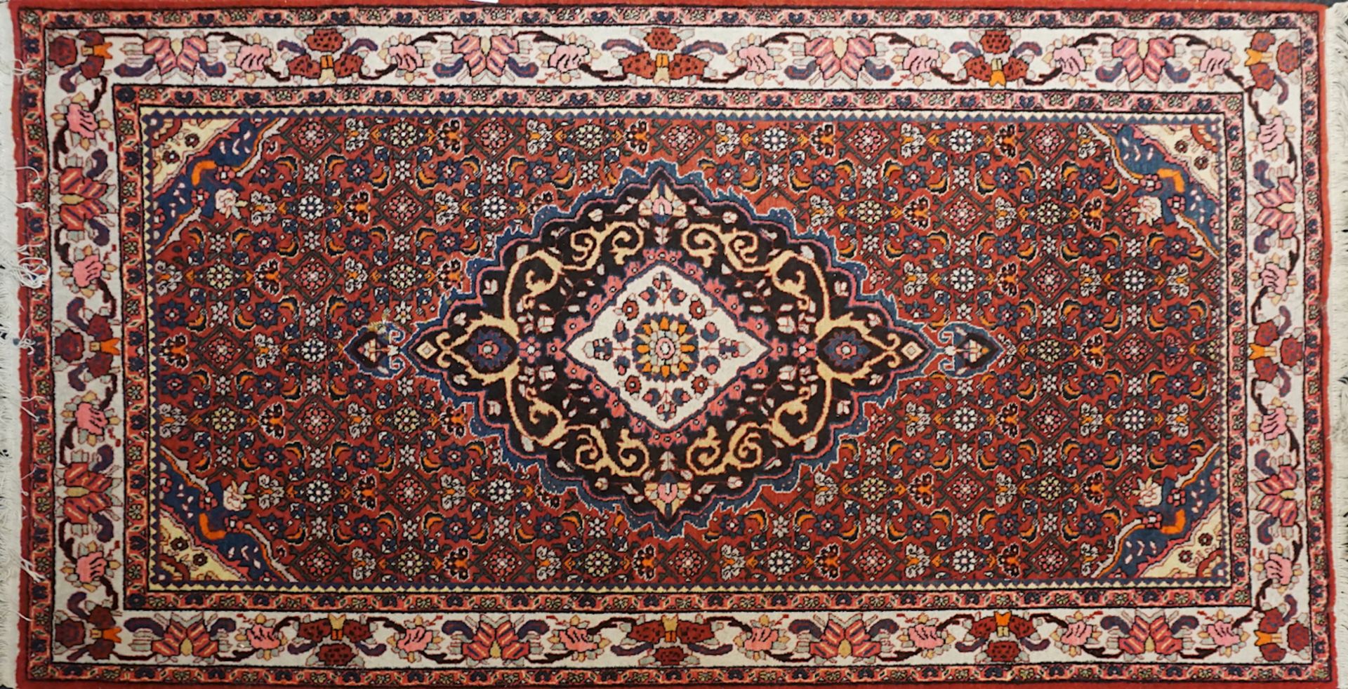 4 Orientteppiche 20. Jh.: 1x BIDJAR, Iran wohl um 1935 ca. 220x130cm, 1x BUCHARA, Pakistan ca. 152x9 - Image 2 of 4