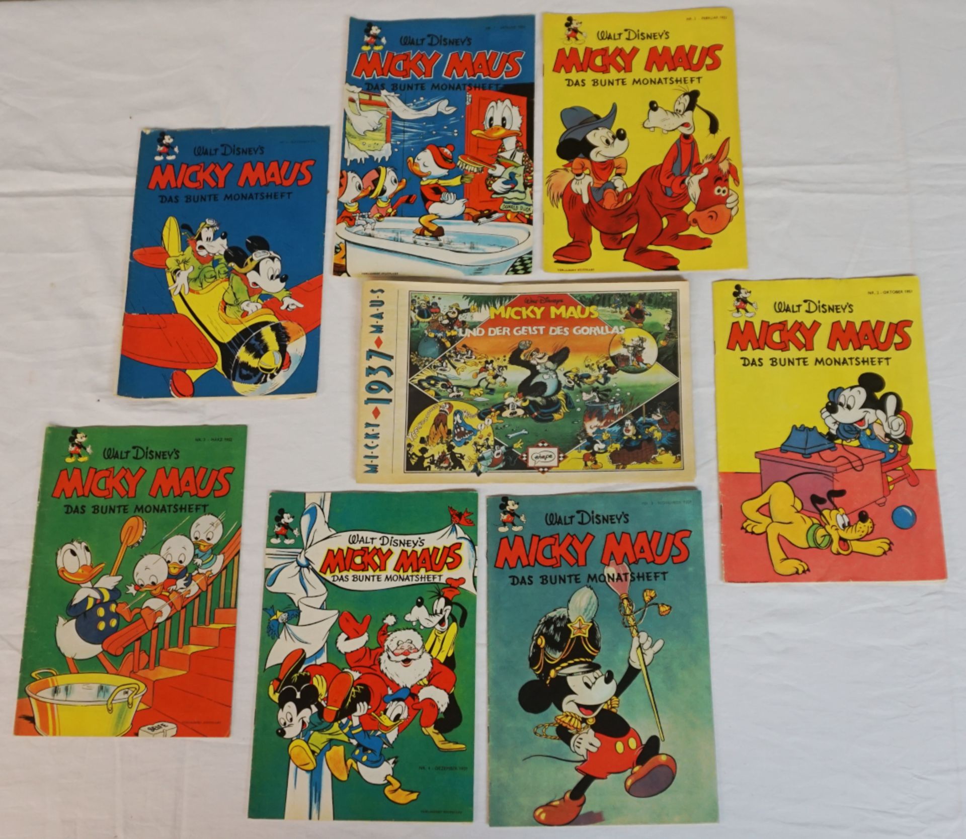 8 Reprints von "Walt Disney`s Mickey Mouse-Das bunte Monatsheft" u.a. 1950er Jahre, z.T. min. besch.