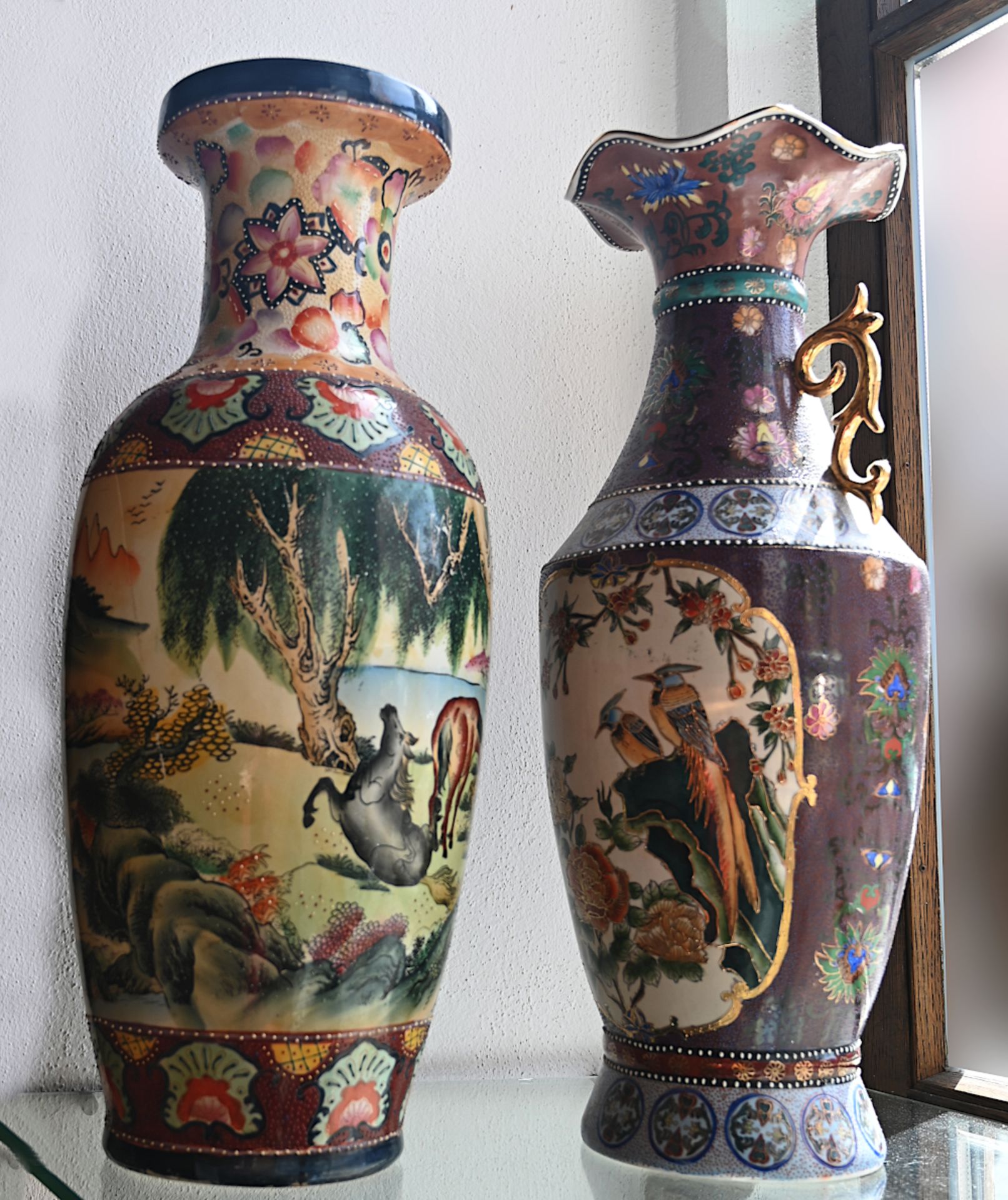 1 Konv. asiatische Keramik u.a.: 2 Figuren „Panther“ bis H ca. 86cm, Bodenvasen bis H ca. 60cm, Cach - Image 2 of 6
