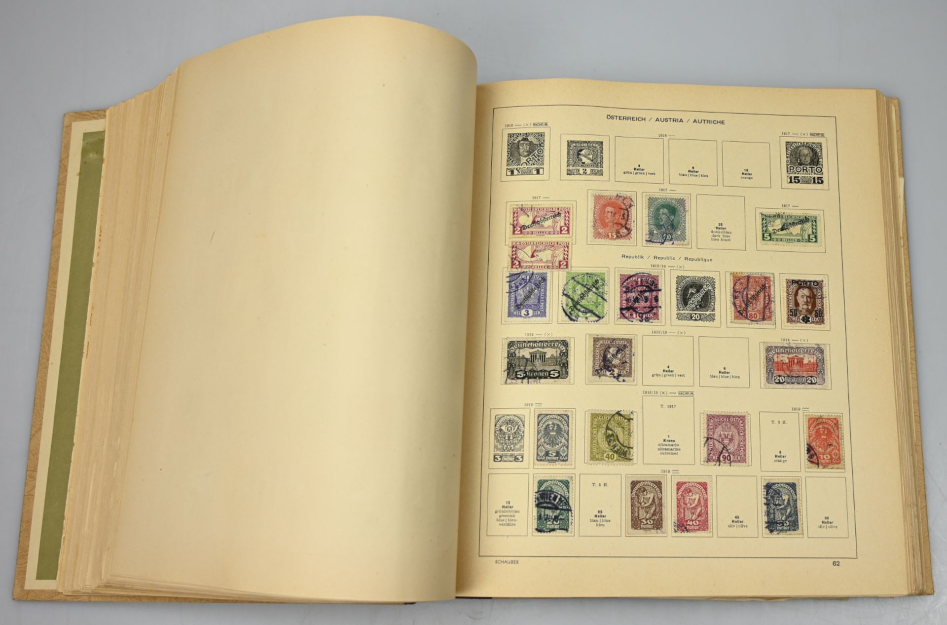 1 Briefmarkenalbum SCHAUBEK 1939, min. gefüllt, Bayern, Deutsches Reich, Danzig, Tschechoslowakei, u - Bild 2 aus 4