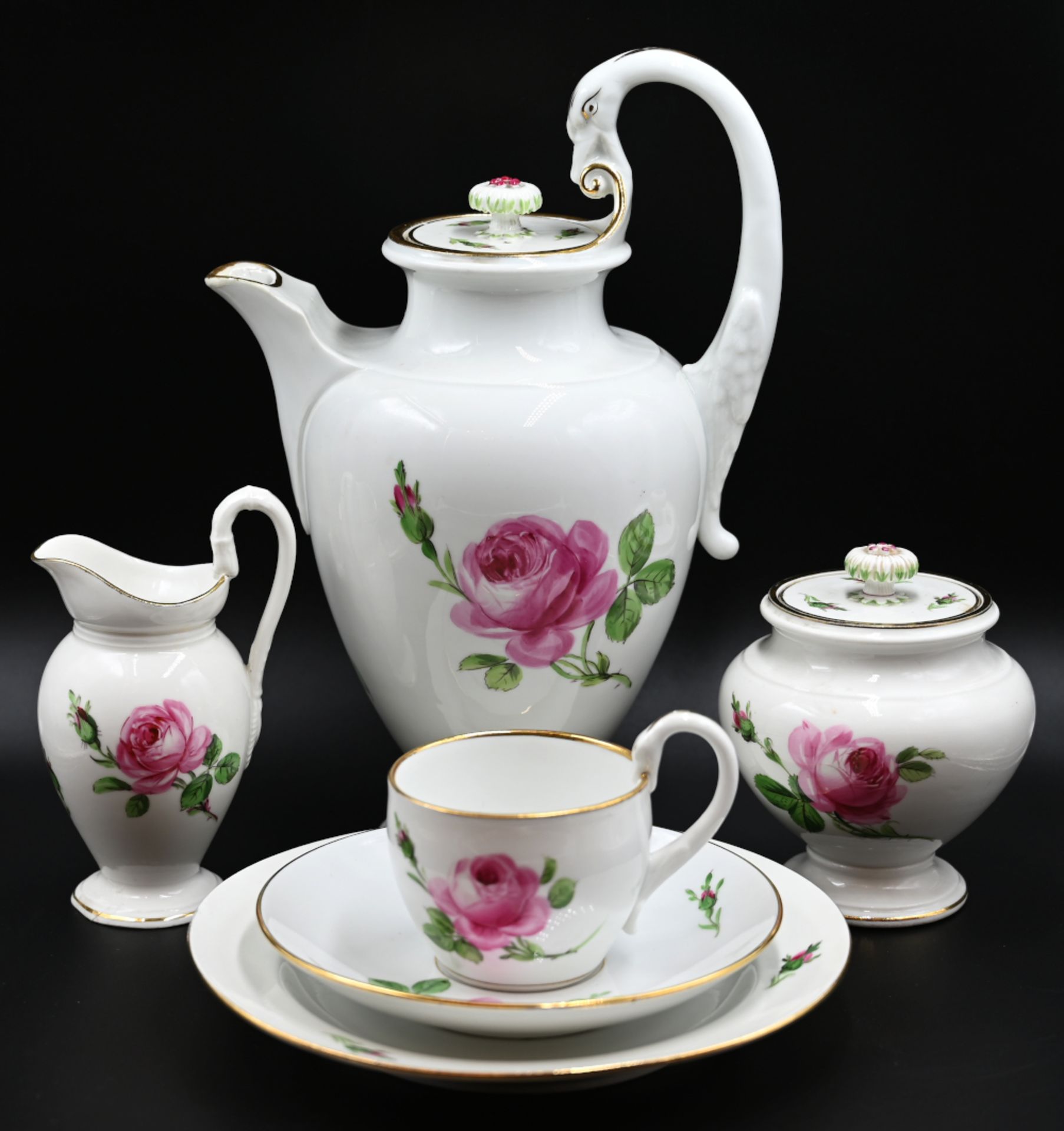 1 Kaffeeservice Porzellan MEISSEN 2x gestrichen "Rosa Rose" mit Schwanenhalshenkel,