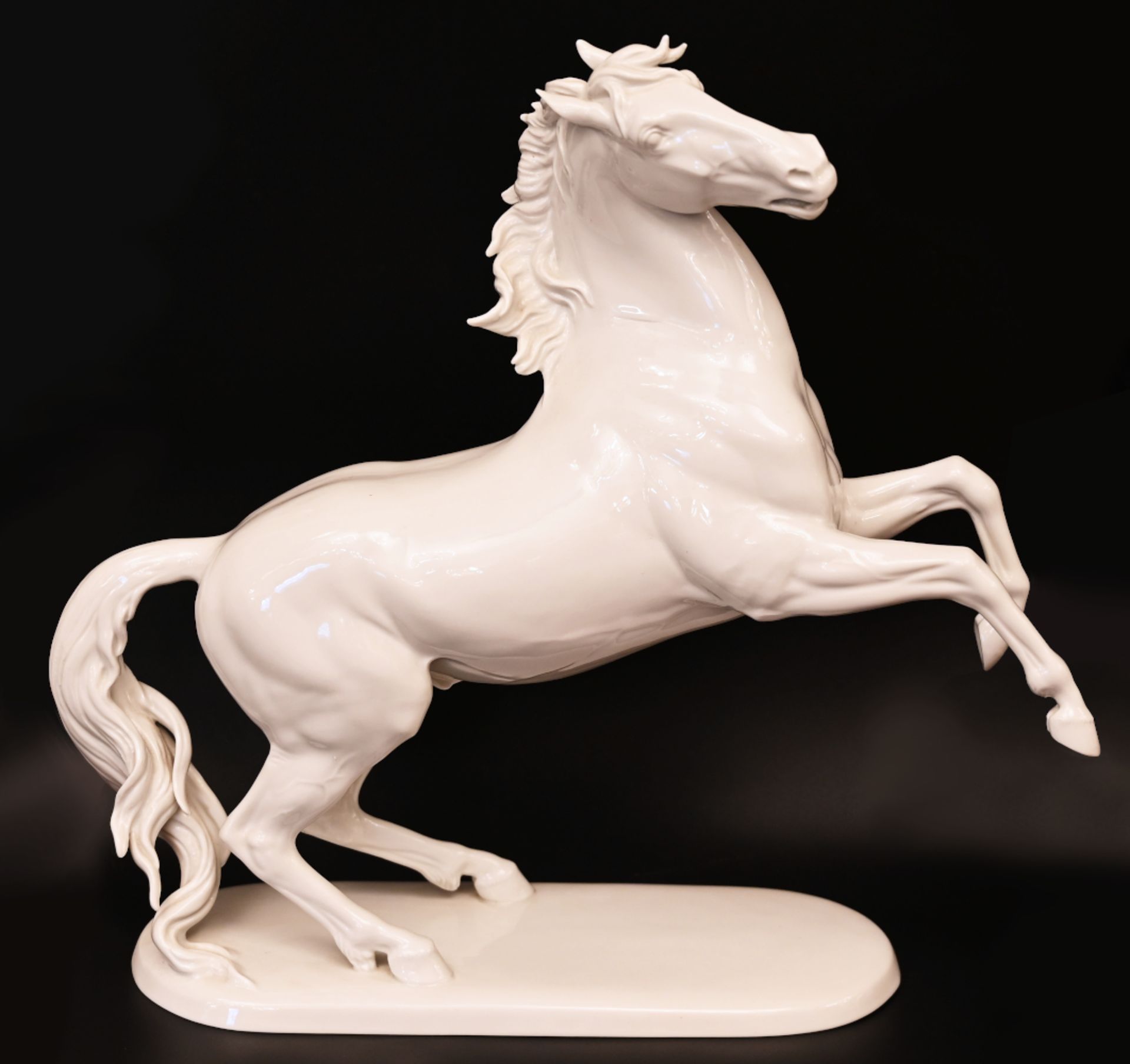 1 Figur Porzellan ROSENTHAL (Fabrikmarke 1953-1957), "Steigendes Pferd",