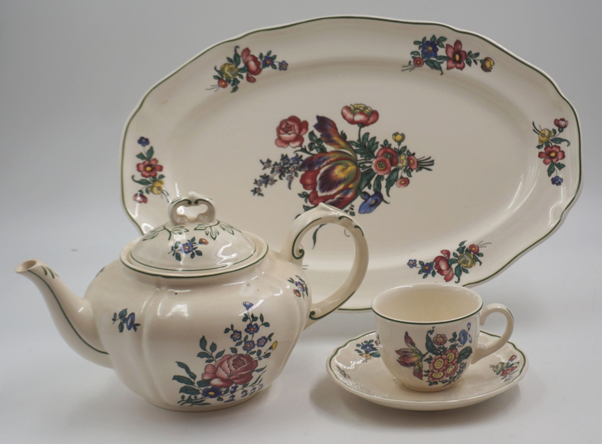 1 Porzellanservice VILLEROY & BOCH "Alt Strassburg", z.T. ber., Gsp.