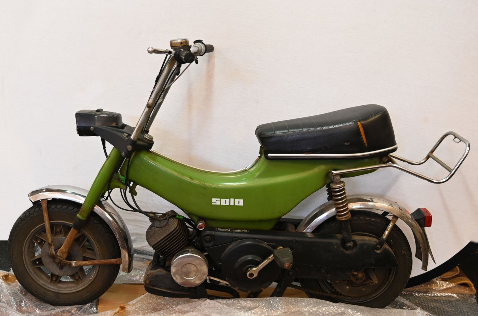 1 Mofa SOLO wohl "725" 1970er Jahre, lofotengrün, Frontlampe CEV, Reifen VREDESTEIN "Grand Sport",