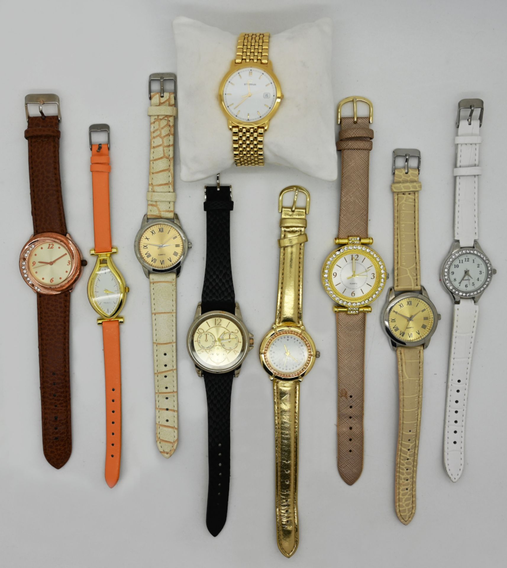 1 Konv. Taschen-/ Armbanduhren Metall Mode u.a. sowie 1 Armbanduhr ETERNA in Originalschatulle mit P