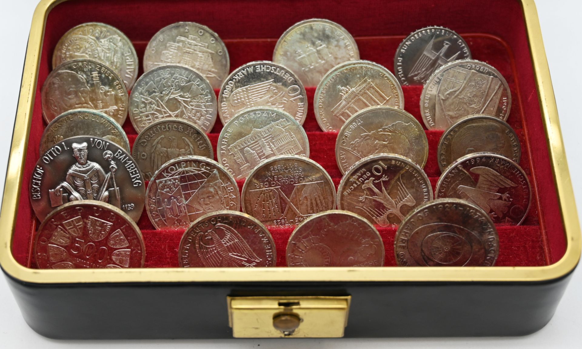 1 Konv. Münzen/ Medaillen GG Silber u.a. Österreich "4 Dukaten" u.a. Dt. Reich 5DM, BRD 5/10 Mark - Bild 2 aus 2