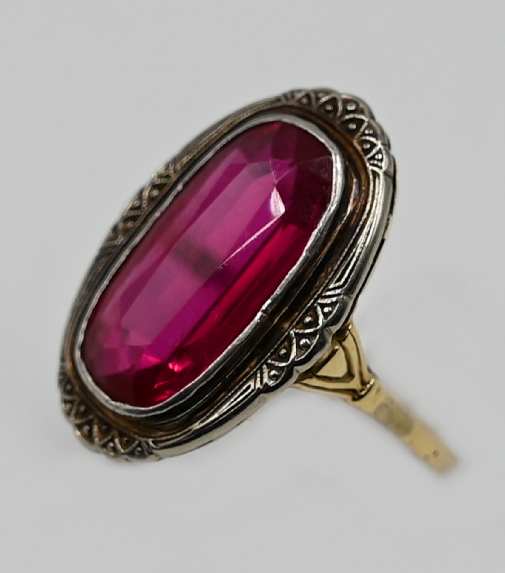 1 Damenring GG 14ct. u.a. um 1900 mit pinkem Stein, Ringgröße ca. 52,5, Asp./ Gsp. - Image 2 of 2