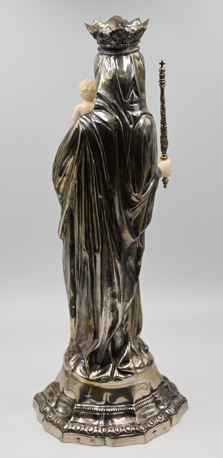 1 Skulptur Silber "Mutter Gottes mit Christuskind", unten auf Sockelrand gestempelt 800 / A 835 und - Image 2 of 4