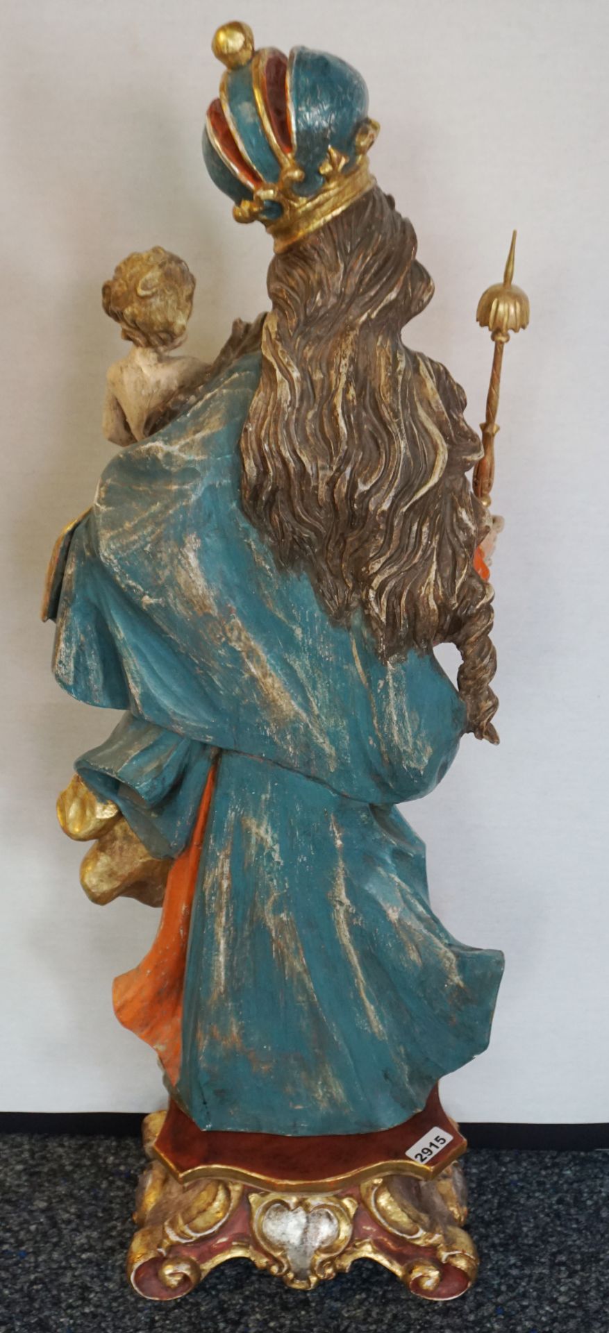 1 Holzfigur 20. Jh. wohl EICH, Oberammergau "Madonna mit Kind" ca. H 92cm, Sockel H ca. 16cm, - Image 4 of 5