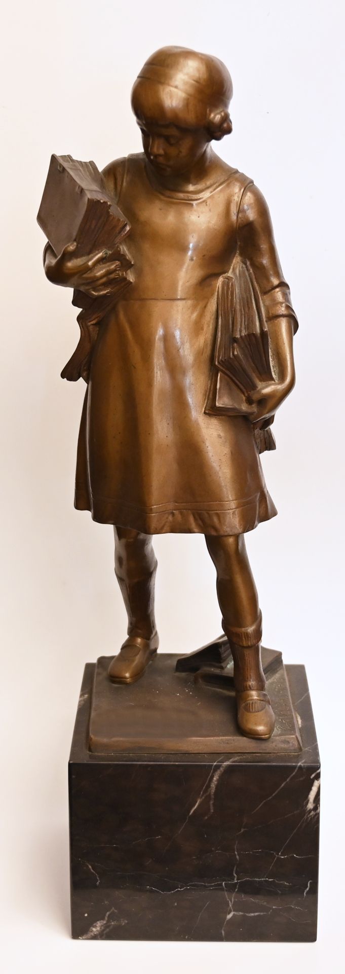 1 Figur wohl Bronze auf Plinthe bez. Prof. Victor H. SEIFERT (wohl Victor Heinrich S. 1870-1953)