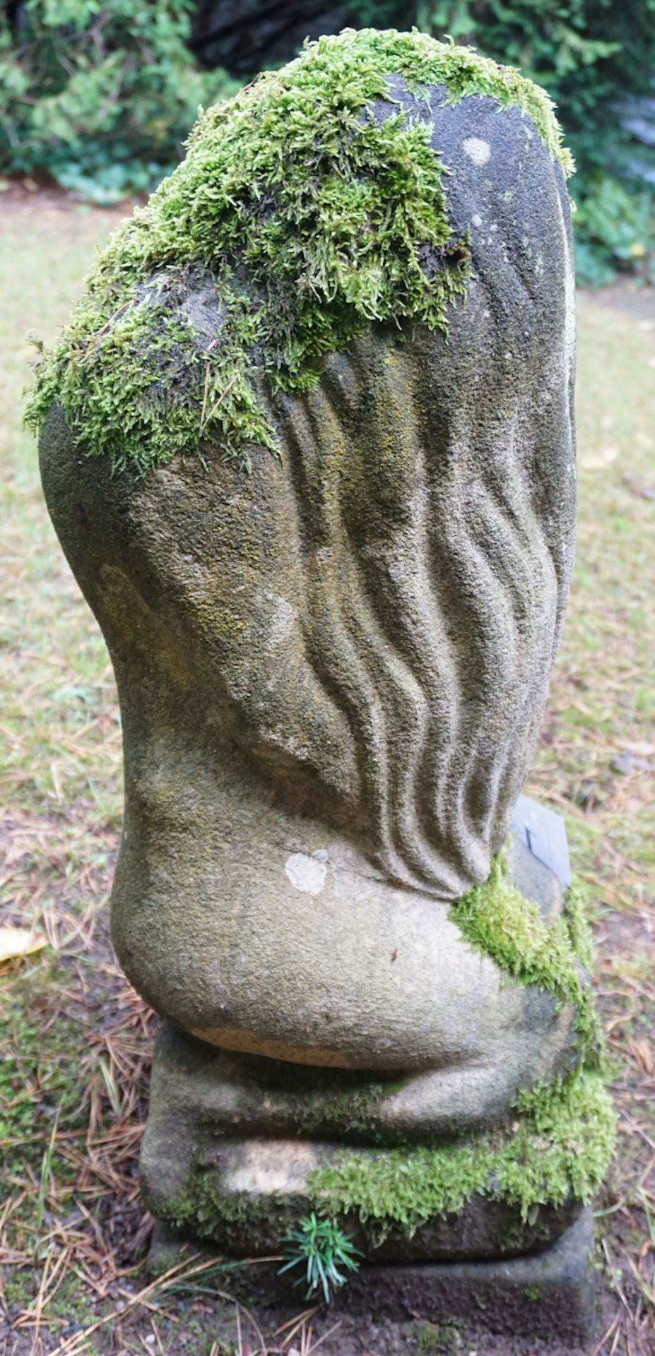 1 Sandsteinskulptur "Eva" von Hans Georg MÜLLER, Bamberg, H ca. 80cm, Asp.