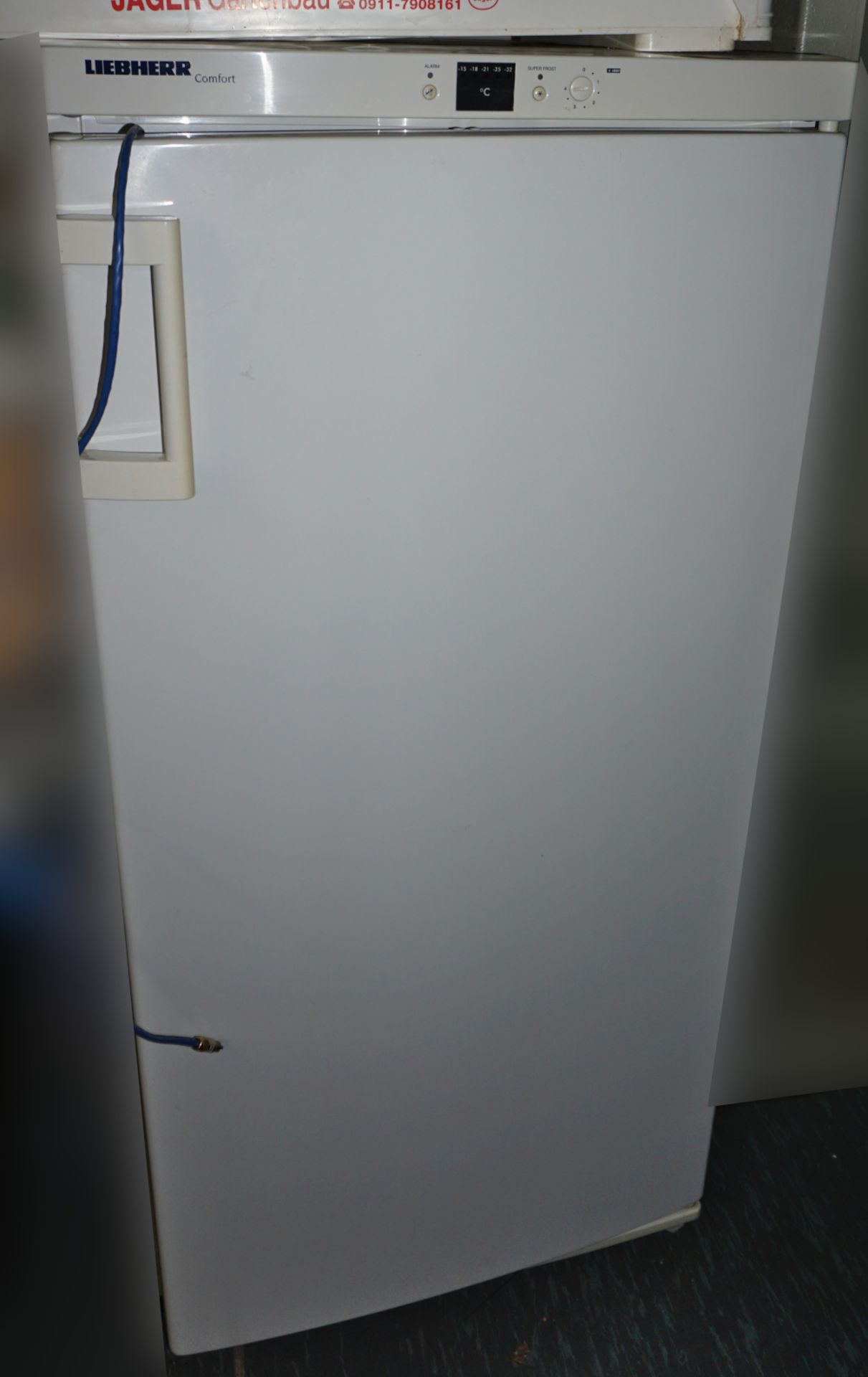 1 Weinkühler BOSCH sowie 1 Gefrierschrank LIEBHERR "Comfort", Asp. - Bild 3 aus 4