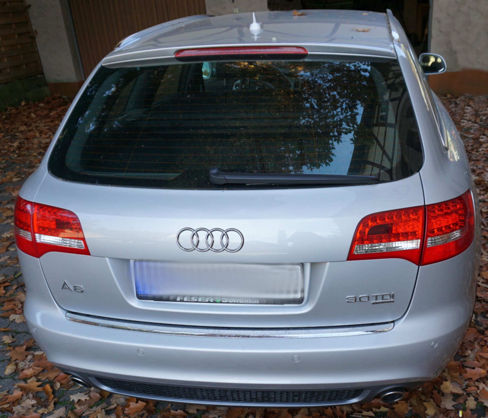 1 PKW AUDI A 6, 3.0 TDI QUATTRO, S-line, Farbe Grau, Diesel, Bj. 2009, Automatic, 106.701 km, - Bild 5 aus 11