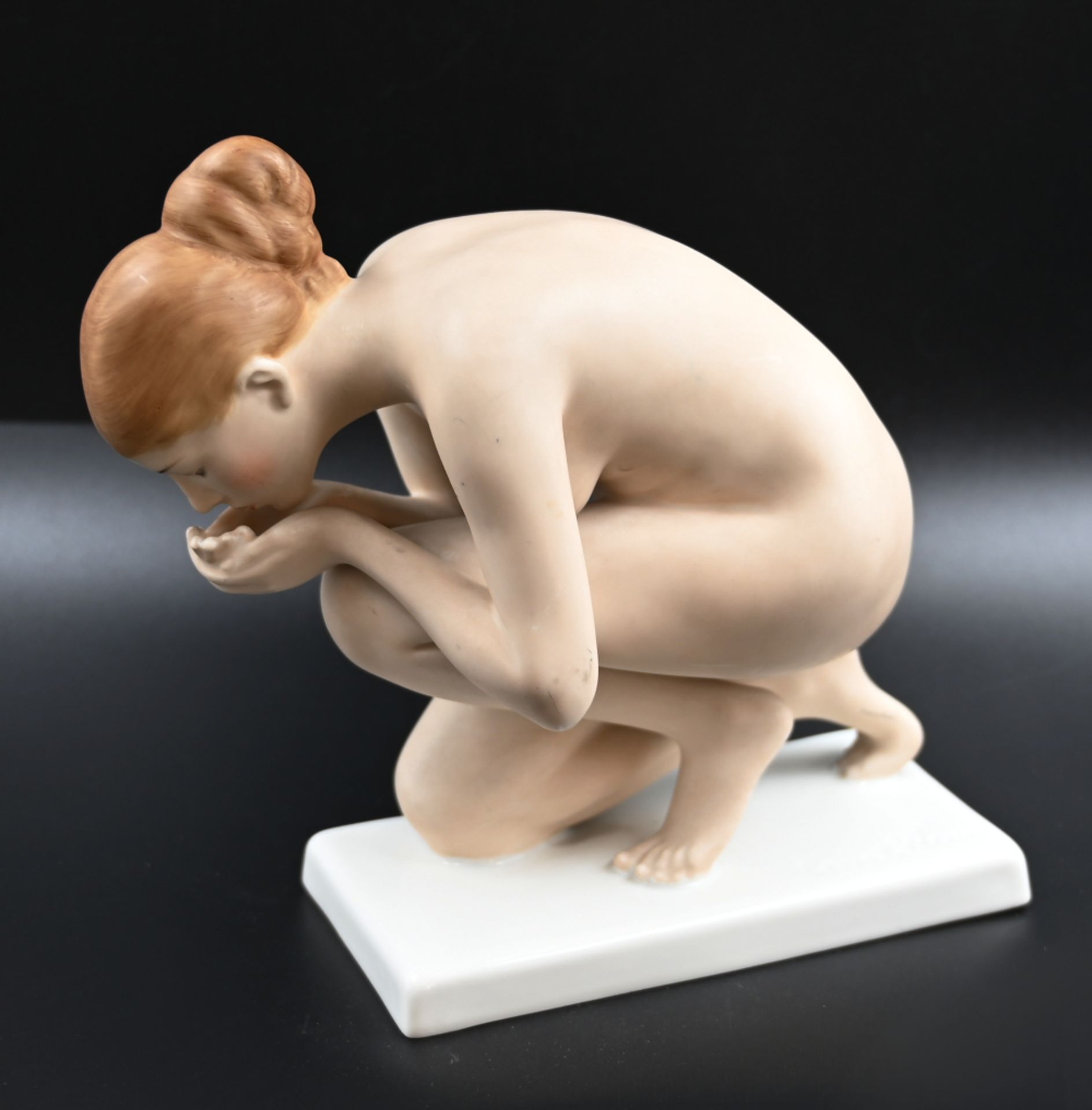 1 Figur Porzellan ROSENTHAL "Die Trinkende", Entwurf Ernst Wenck (1865-1929) um 1924,