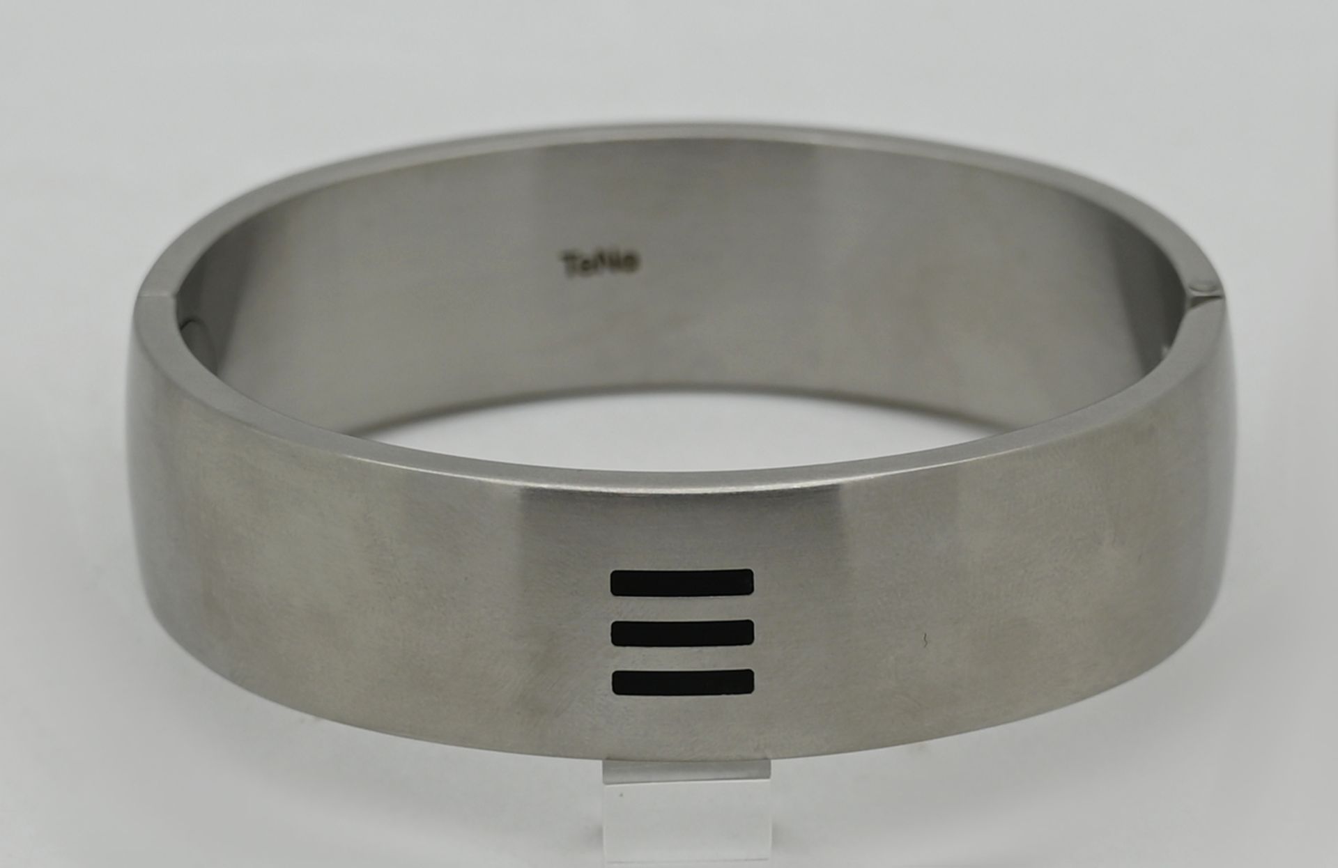 1 Armspange Stahl TENO, mit Keramikeinlage, Breite ca. 18mm, innen Durchmesser 60,7x50,7mm, NP ca. i