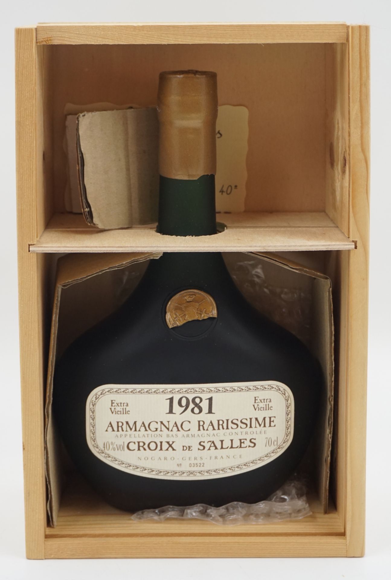 1 Flasche Armagnac "Croix de Salles 1981" extra vielle, lower shoulder, in der Transportbox, - Bild 2 aus 2