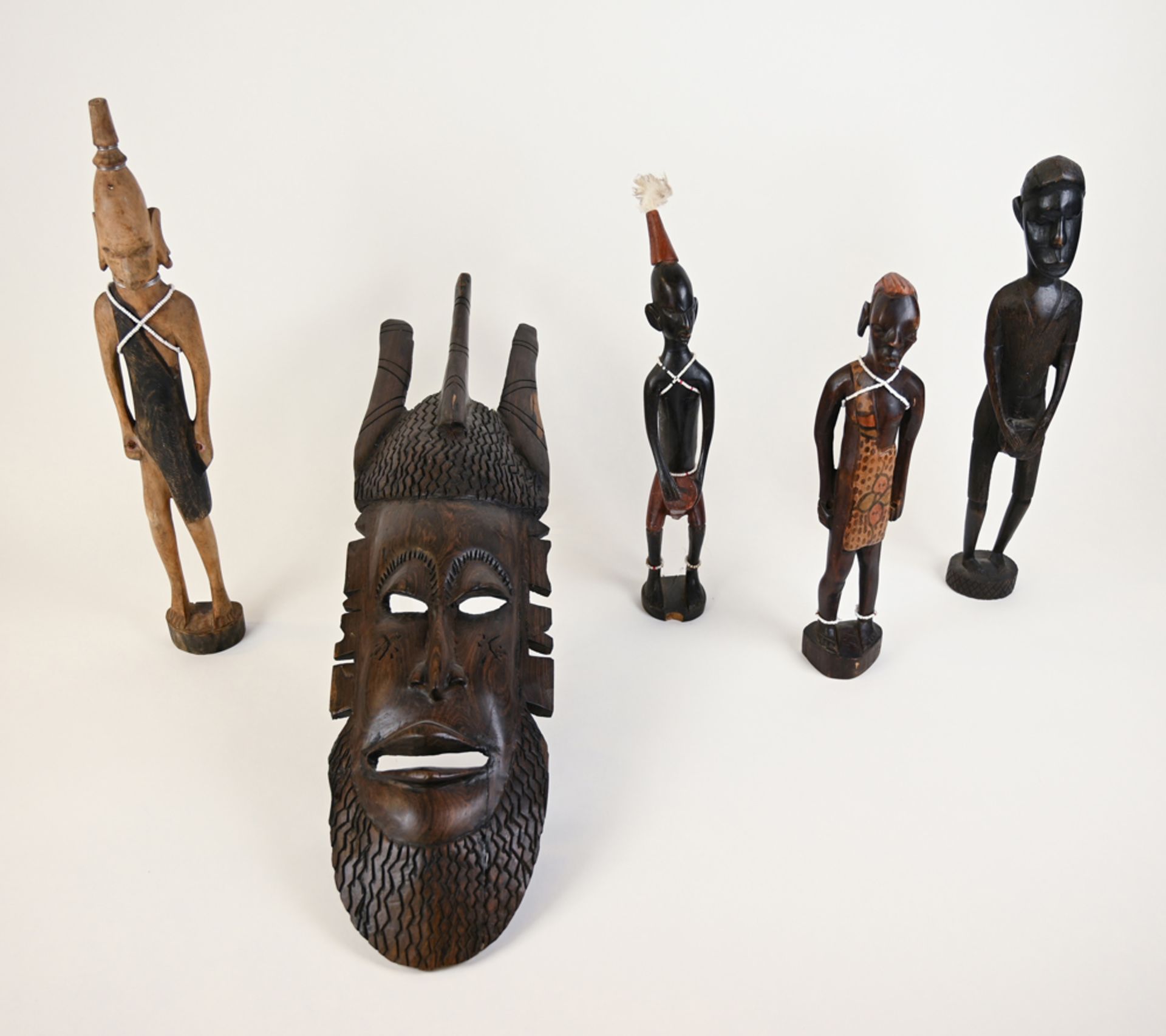 Holzfiguren und -masken, Afrika