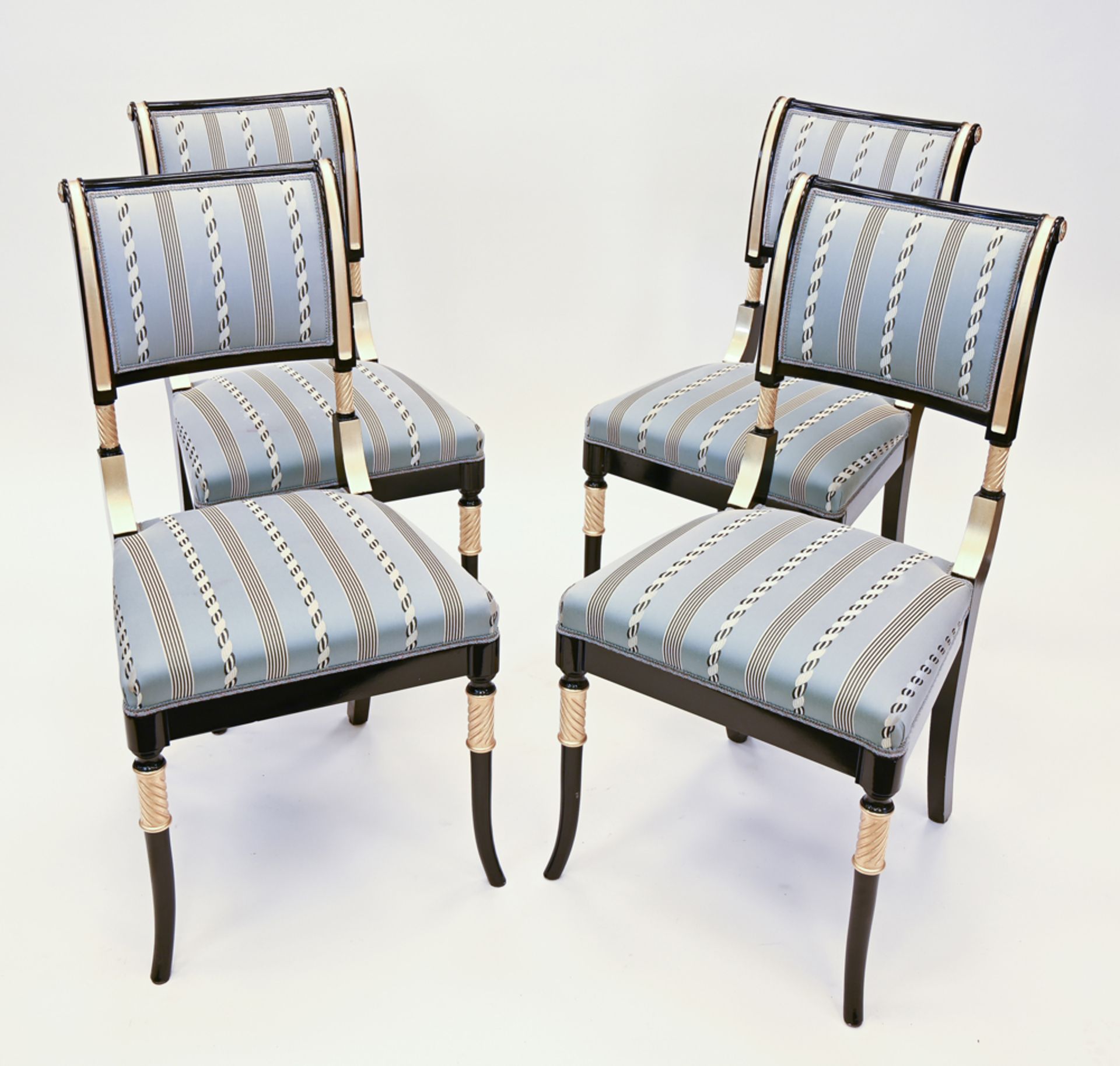 Vier Stühle, Empirestil