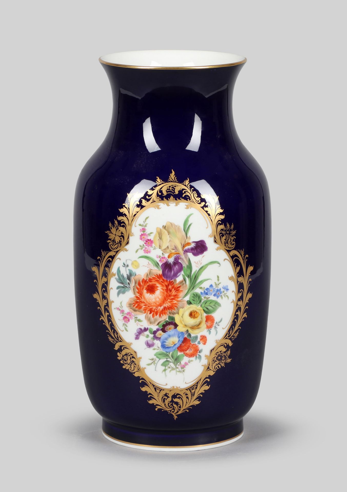 Vase, Meissen, mit kobaltblauem Fond