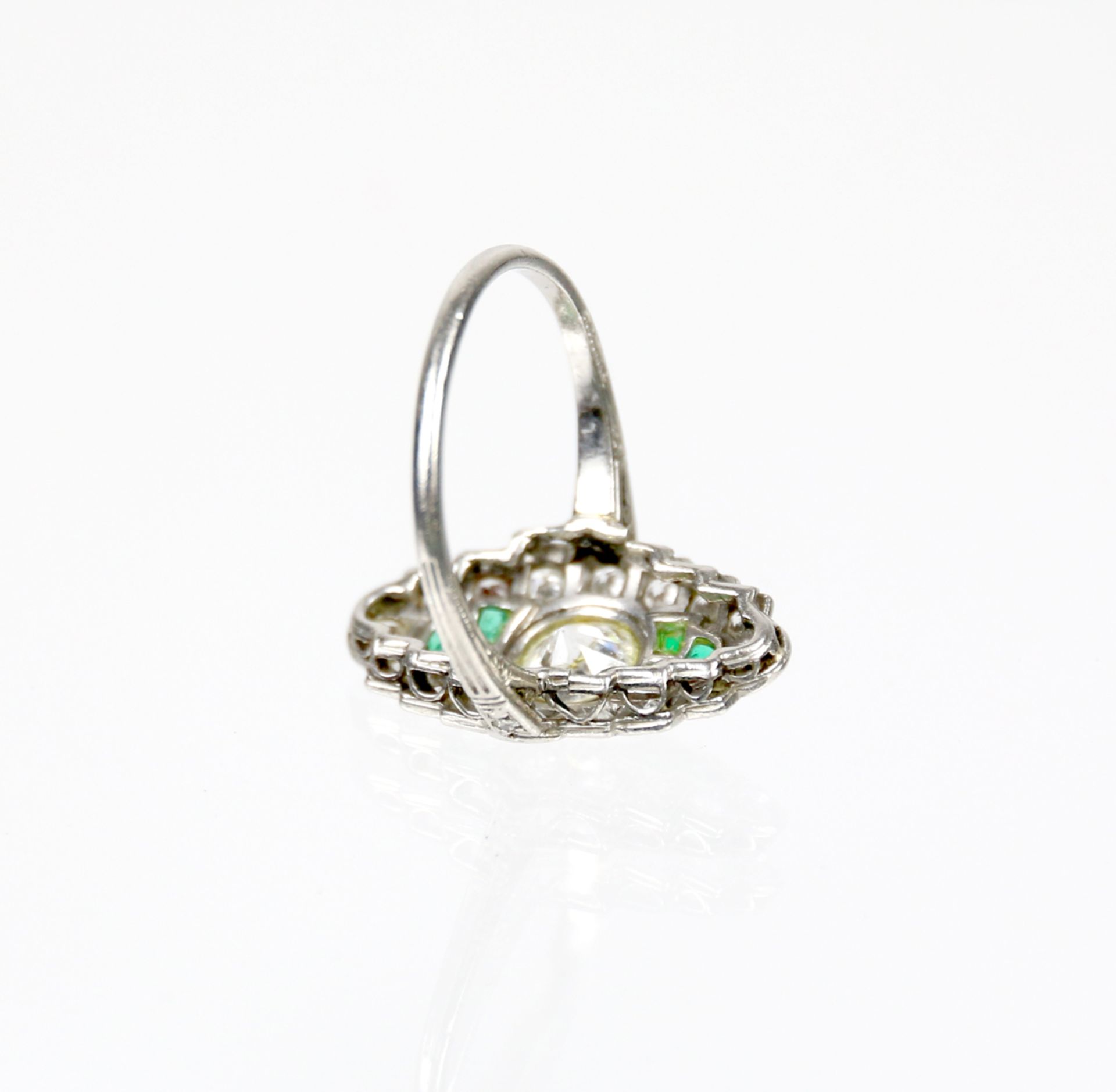 Art Déco Platin Ring mit Diamanten und Smaragden - Bild 5 aus 6