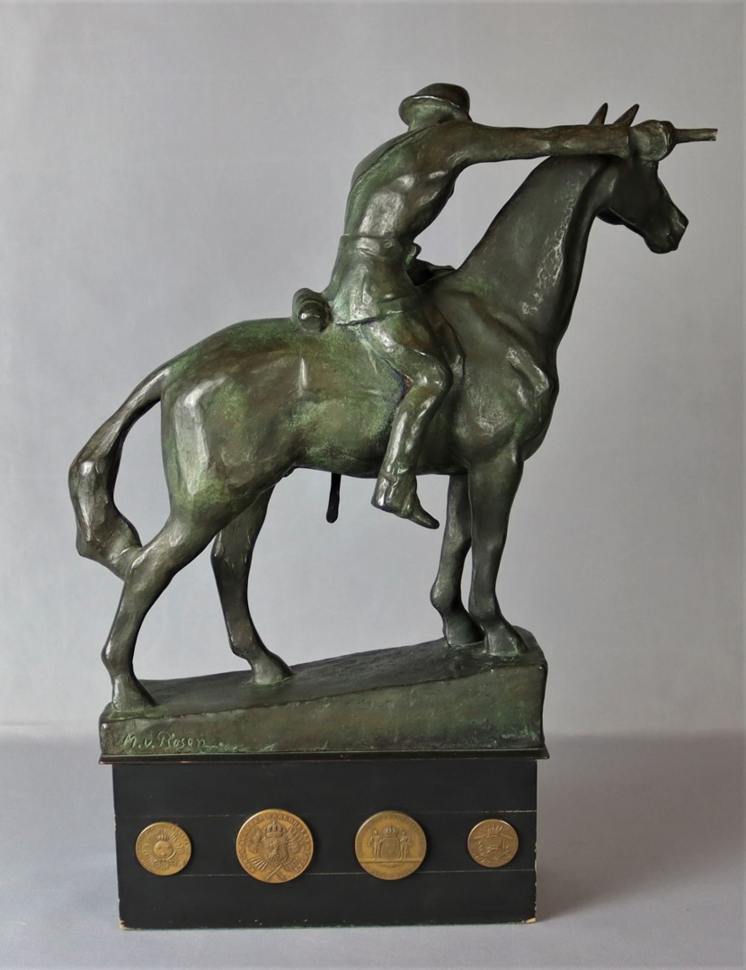 "Reiter zu Pferd", grün patinierte Bronze Skulptur, sign. M.v. Rosen gleich Maud von Rosen geb.: 19 - Bild 2 aus 5