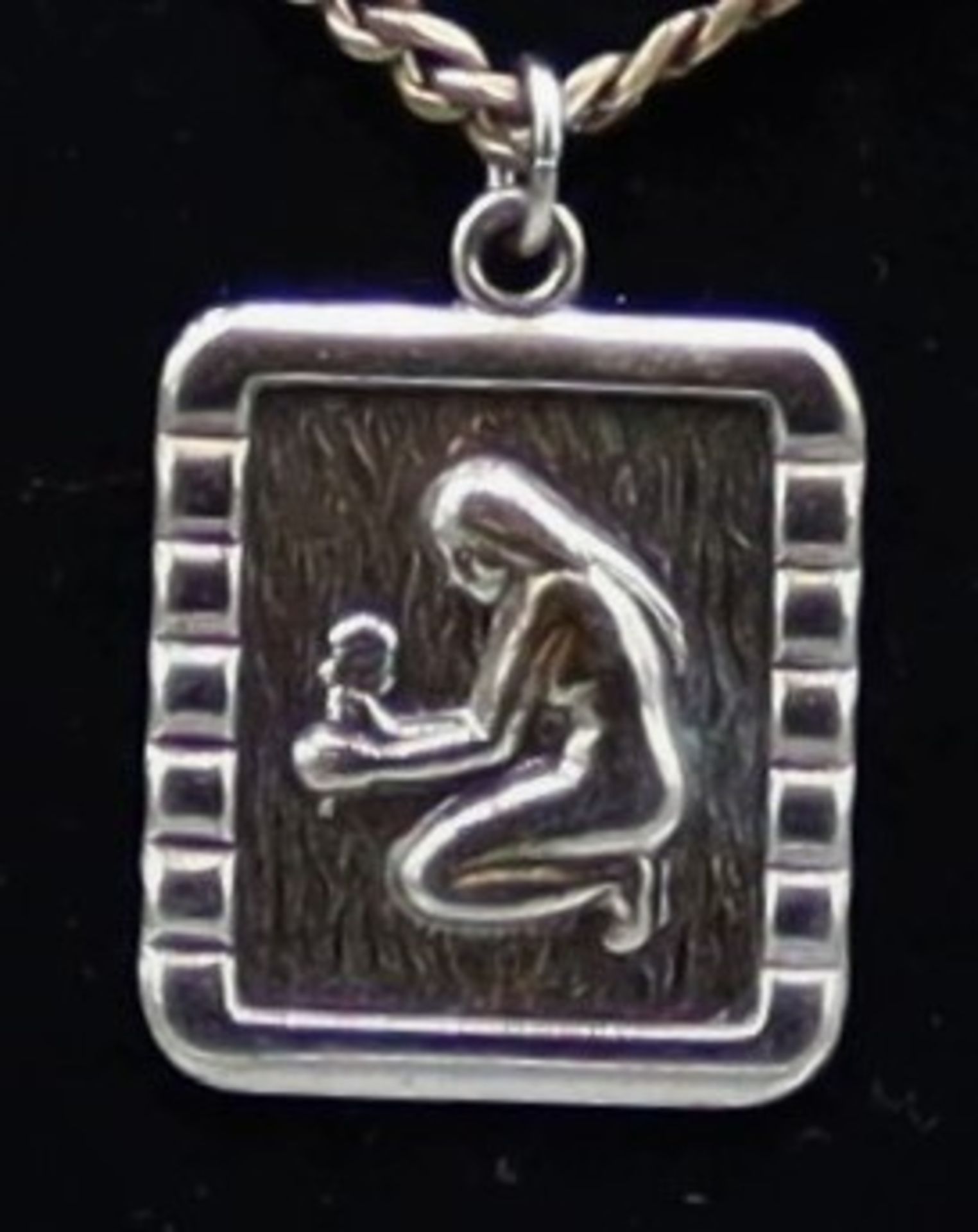 Silberne Kette mit Anhänger Sternzeichen Jungfrau, gepunzt, ungetragen - Bild 2 aus 2