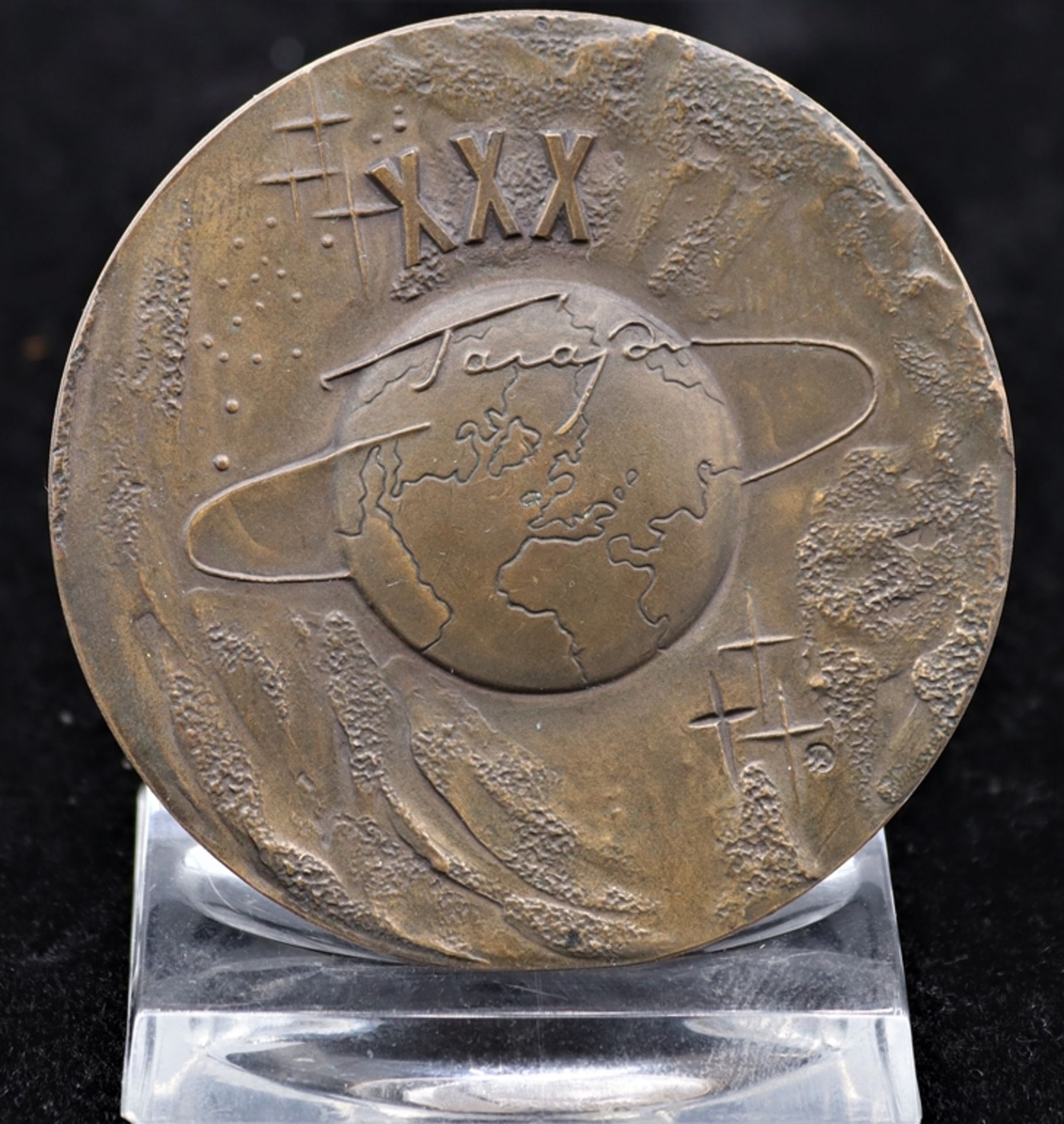 Erinnerungsmedaille an den ersten Menschen im Weltall, Juri Gagarin, Bronzeguss 1991, - Bild 2 aus 2