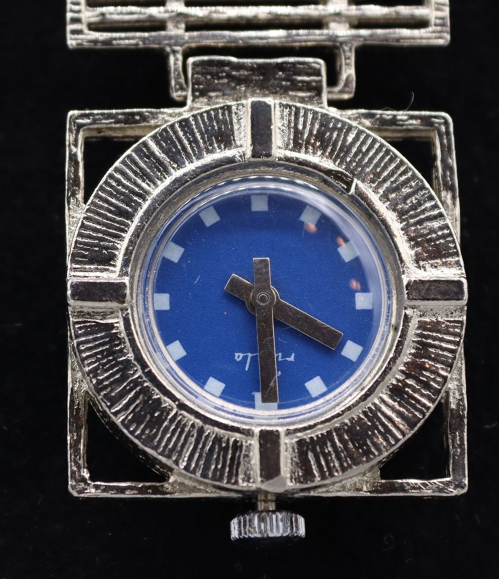 Uhr an einer Kette, Marke Ruhla 80er Jahre, Kette wie Gehäuse Edelstahl, blaues Zifferblatt mit hel - Bild 3 aus 3