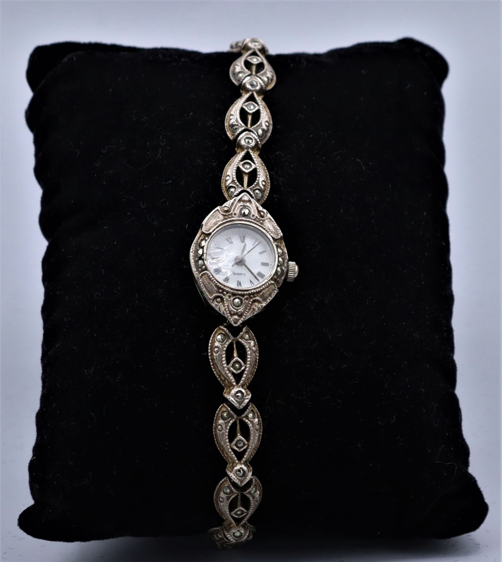 Damen Armbanduhr Mitte des 20.Jh. im Stil des Historismus, Deutsch