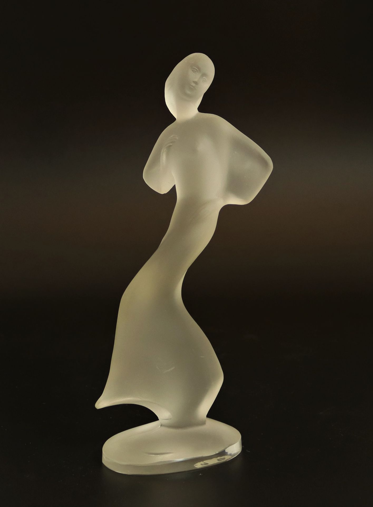Glasfigur Darstellung einer Tänzerin, Rauchglas der 20er Jahren des 20Jh., Deutsch