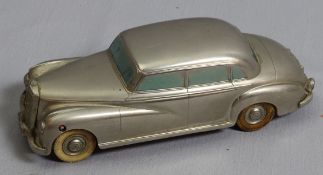 Spielzeug der Firma Prämeta, Kölner Automodelle, Modell Mercedes-Benz-300, Brit. Zone Germany nach 
