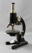Schulmikroskop im Kasten, ca. 30er - 50er Jahre des 20.Jh.,Deutsch