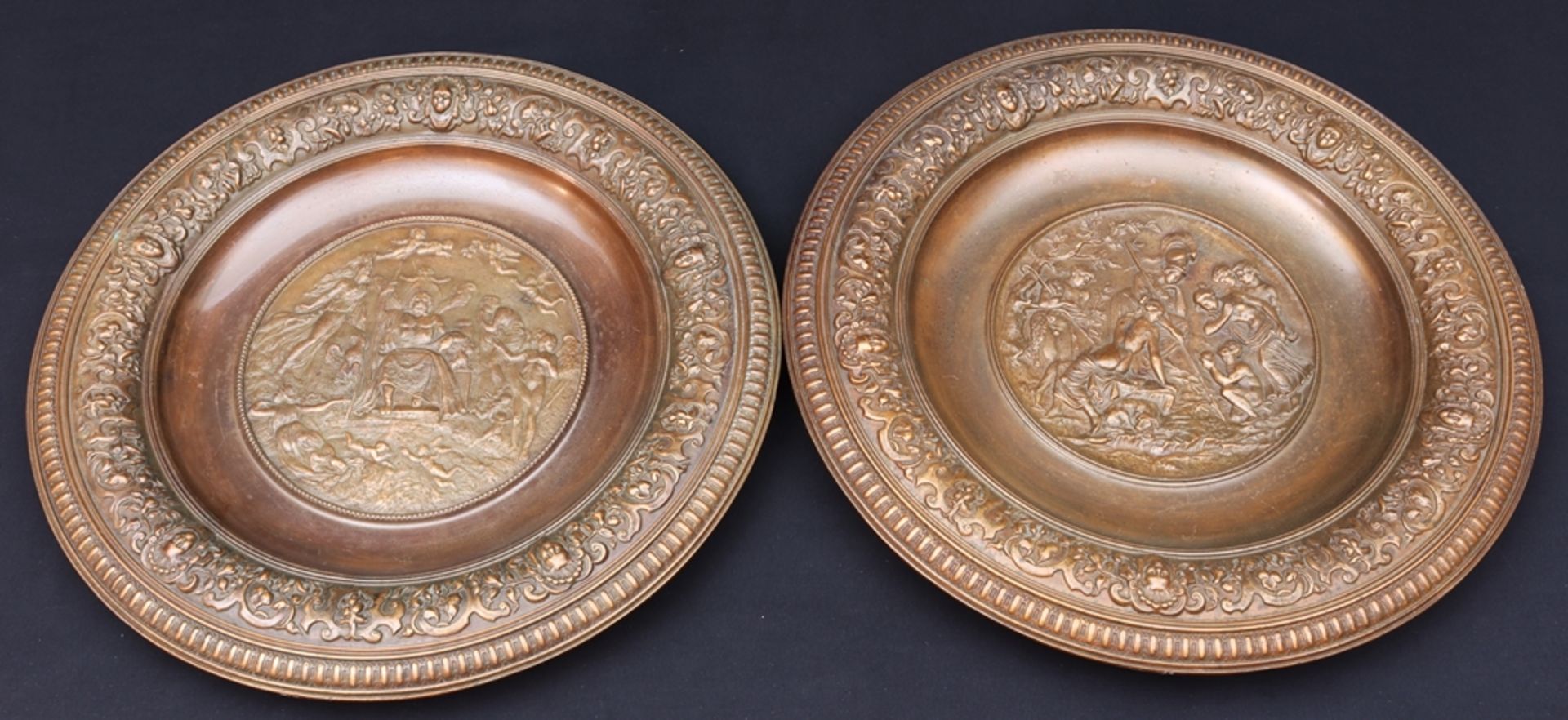 Zwei prunkvolle bronzene Zierteller, Frankreich Mitte des 19.Jh.