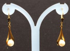 Paar goldene Ohrhänger, zweite Hälfte des 20.Jh., Deutsch
