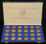 Lot 24 Münzen im Koffer Offizielle Historische Jubiläumsprägung, 500 Jahre Landshuter Fürstenhochze